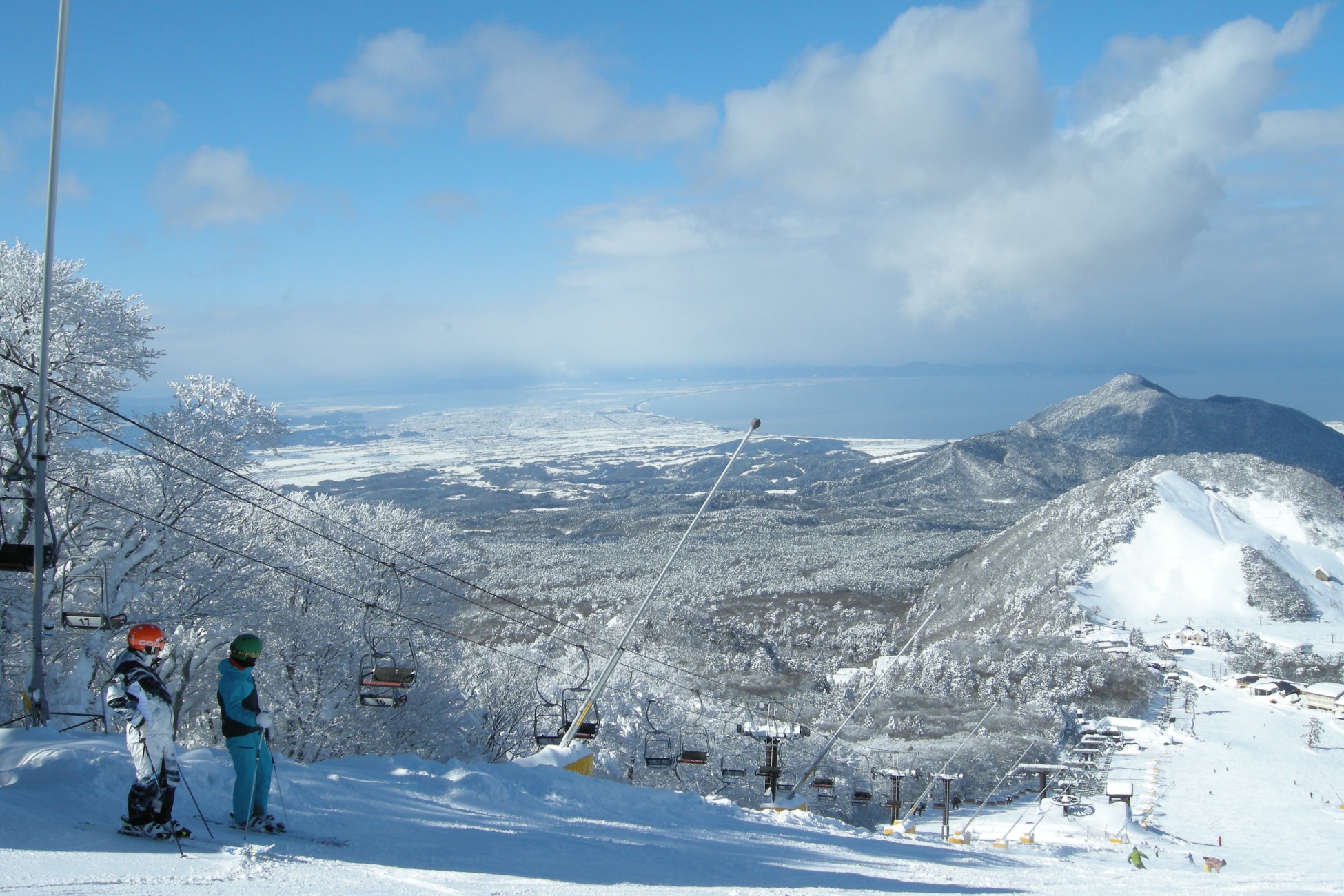 ゲレンデ直行が嬉しい！無料送迎バス&リフト券付きのスキーヤー＆スノーボーダー向けオールインクルーシブプランを販売開始【メルキュール鳥取大山リゾート＆スパ】