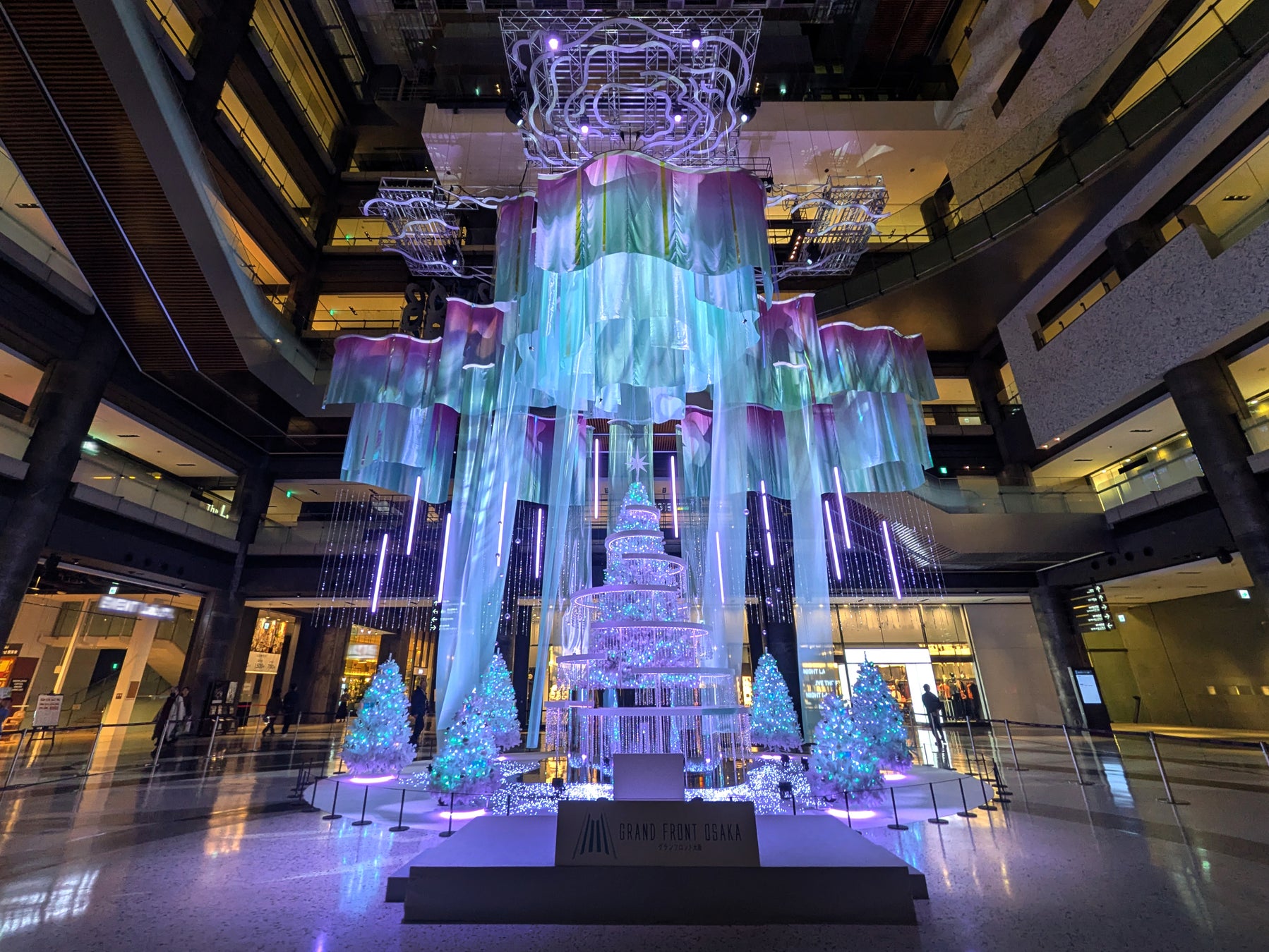 2025年のクリスマスシーズンを盛り上げるツリー＆イルミネーション