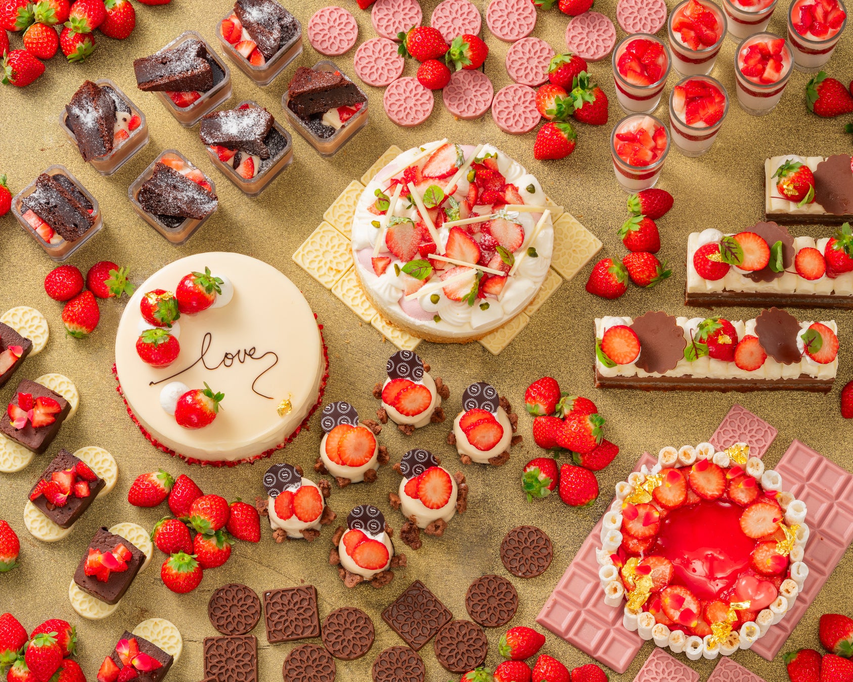 【シェラトングランドホテル広島】〜甘酸っぱい苺と濃厚チョコレートが織りなす、ご褒美スイーツの競演〜スイーツブッフェ「ストロベリー with チョコレート」開催