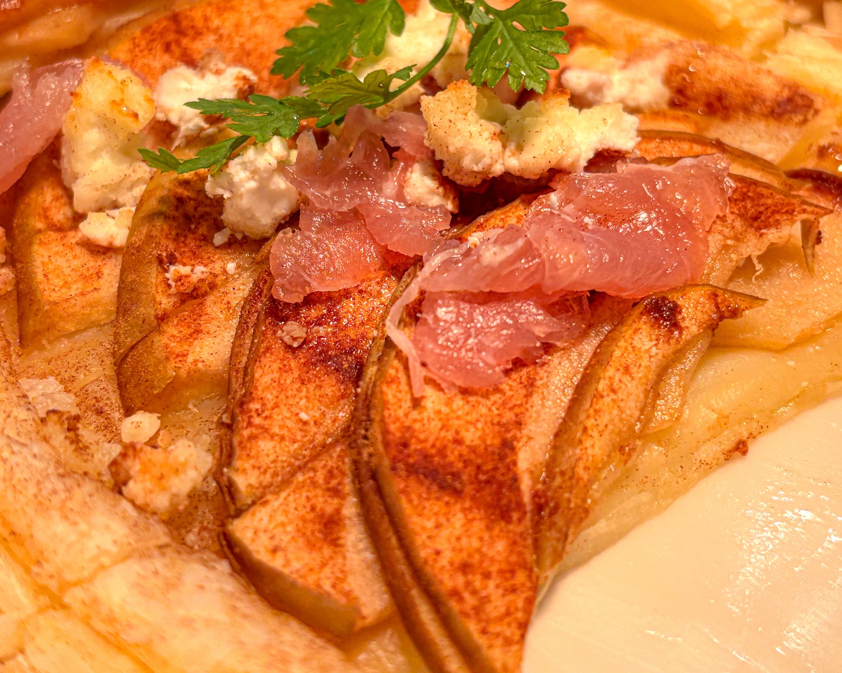 【箱根ホテル小涌園】たんげ、めぇ〜よぉ！青森産D 品りんごがアップルパイに大変身