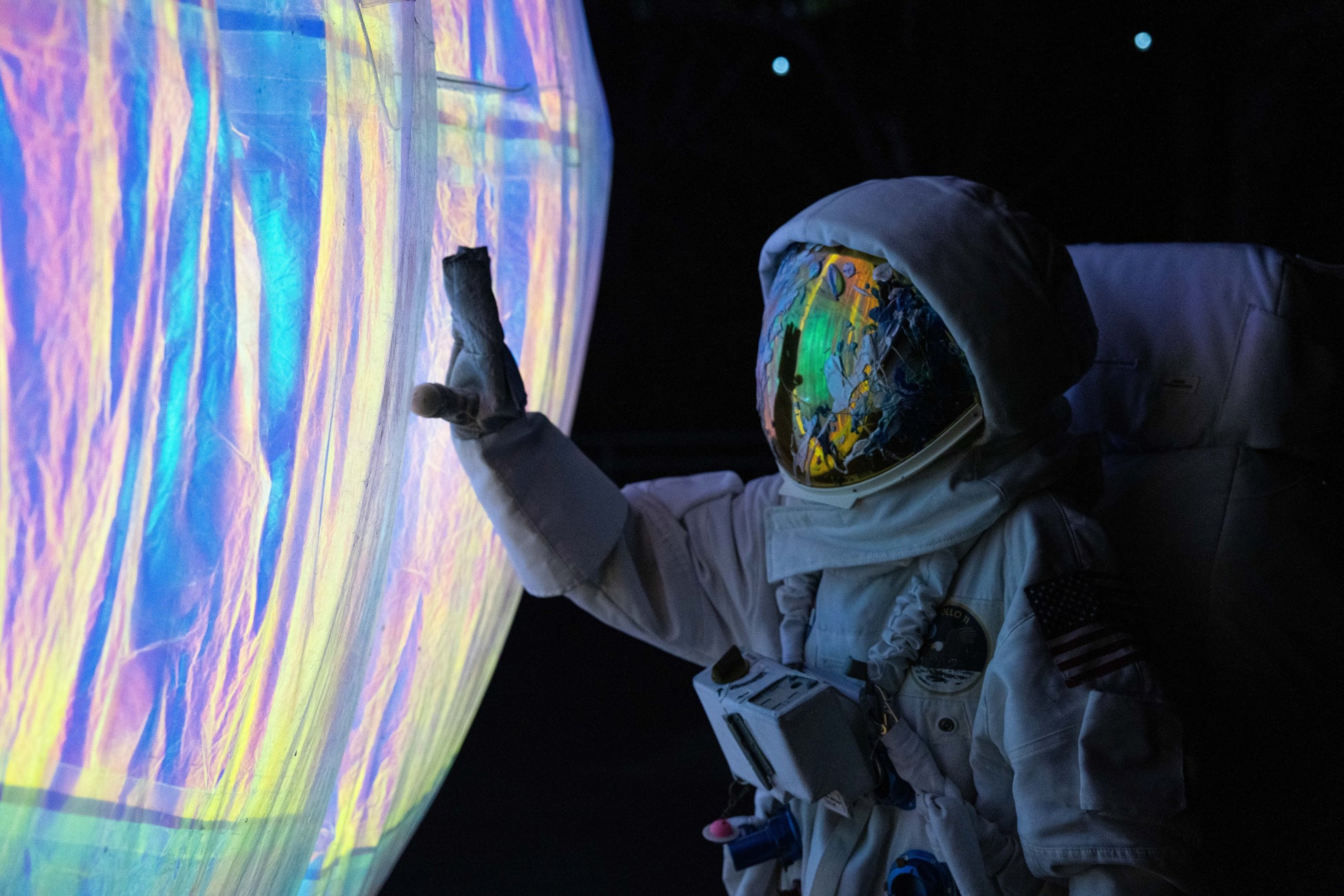 11月8日〜24日に開催された「種子島宇宙芸術祭2025」世界各国で活躍するアーティスト総勢21組31作品を展示しました。国内初の新しいスタイルの鑑賞ツアー「Art and Audio」が話題に!