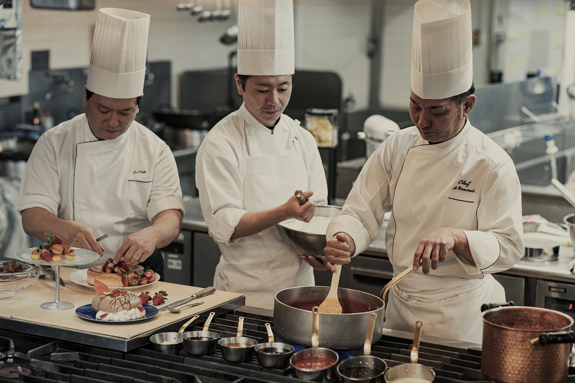 ANAクラウンプラザホテル千歳　　3人のシェフが織りなす、この冬だけの美味なる饗宴土日祝限定「スイーツ＆ランチブッフェ 匠の饗宴～冬のデザートと石窯レシピ～」開催