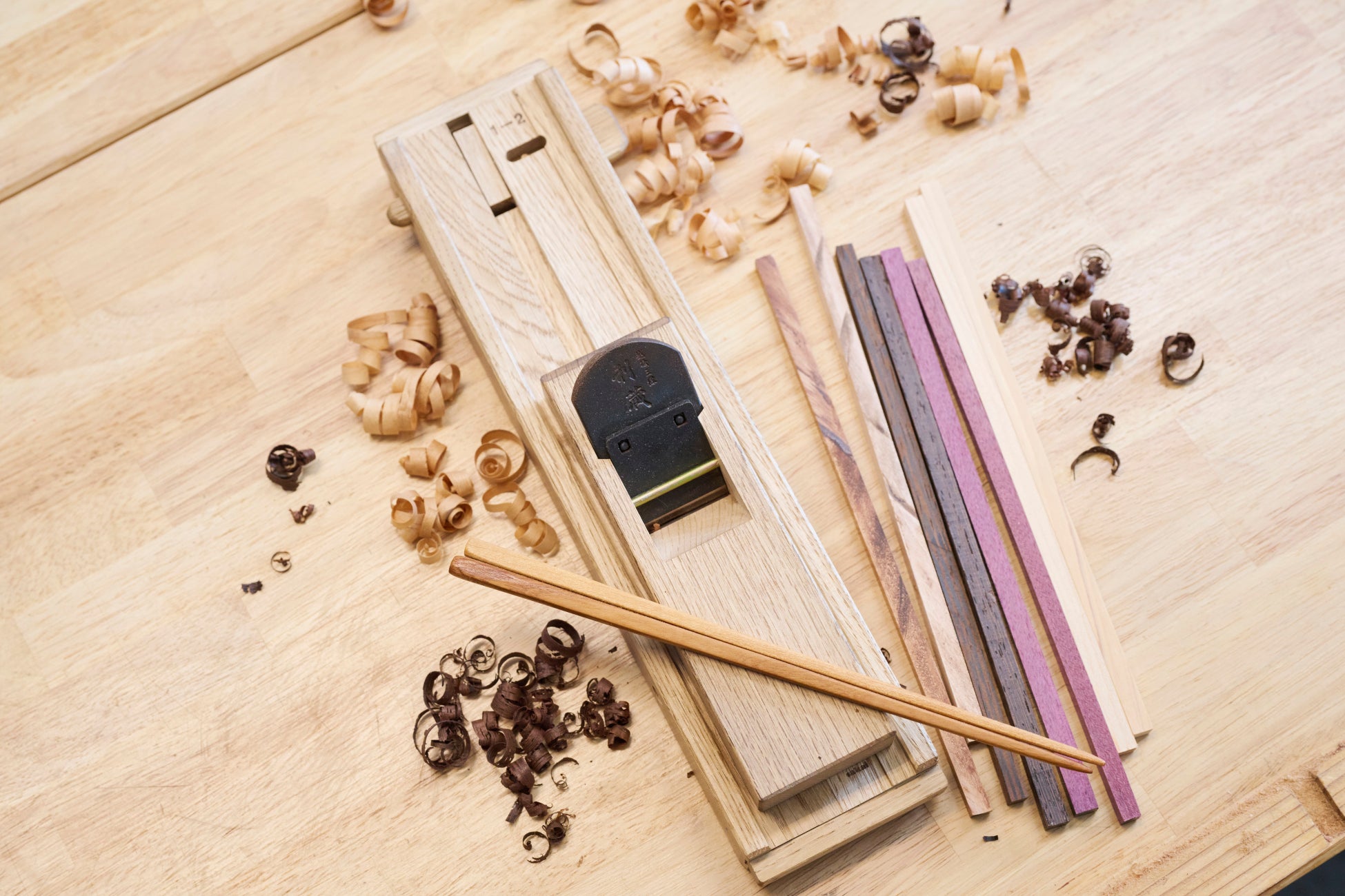 【団体受入も開始】インバウンド向け「箸作りワークショップ」が東京・銀座に誕生