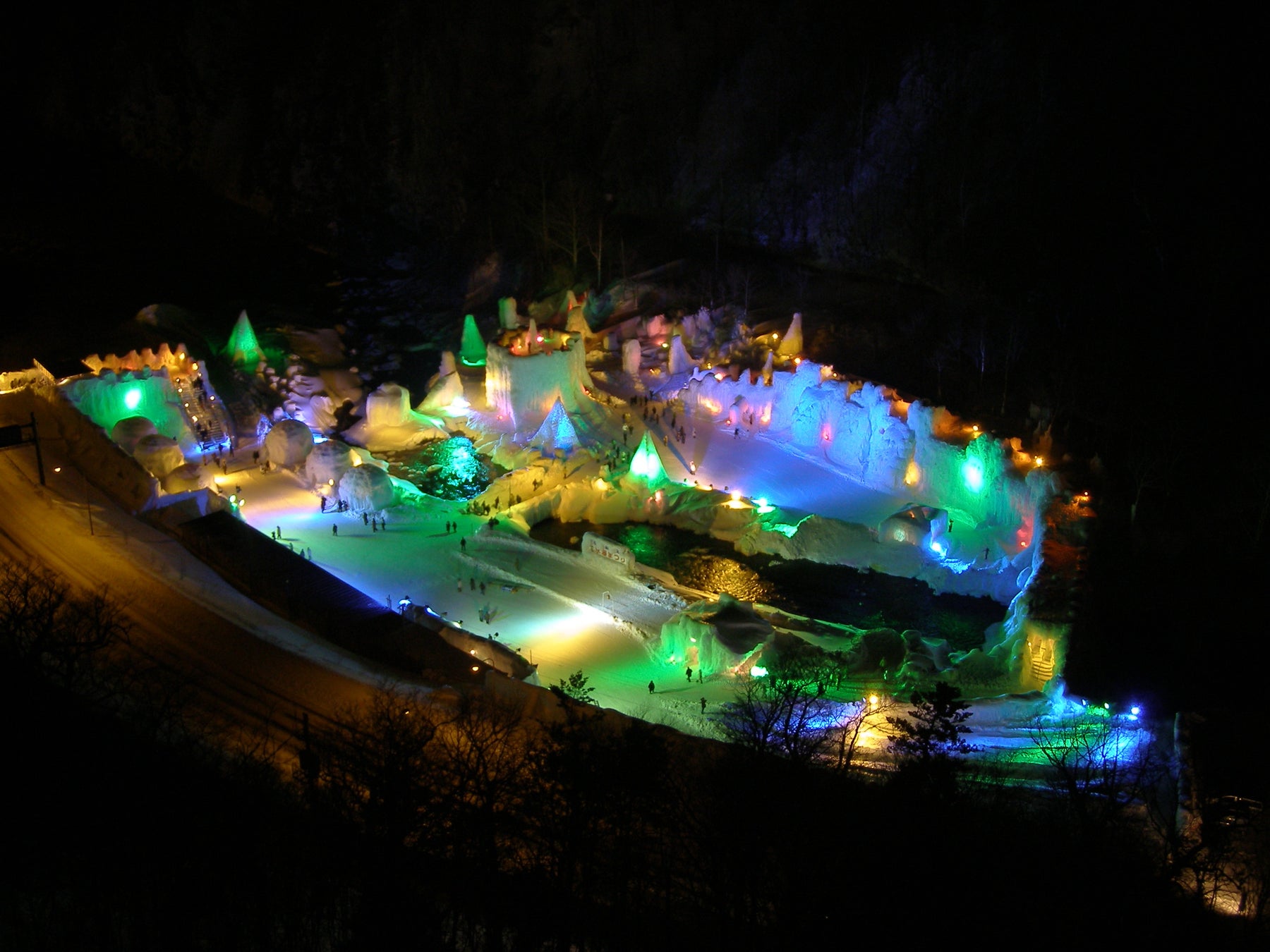 【北海道／層雲峡温泉】北海道の冬のイベントTOP10にもランクイン！今年も開幕！1月24日から氷と光の王国「氷瀑まつり」。