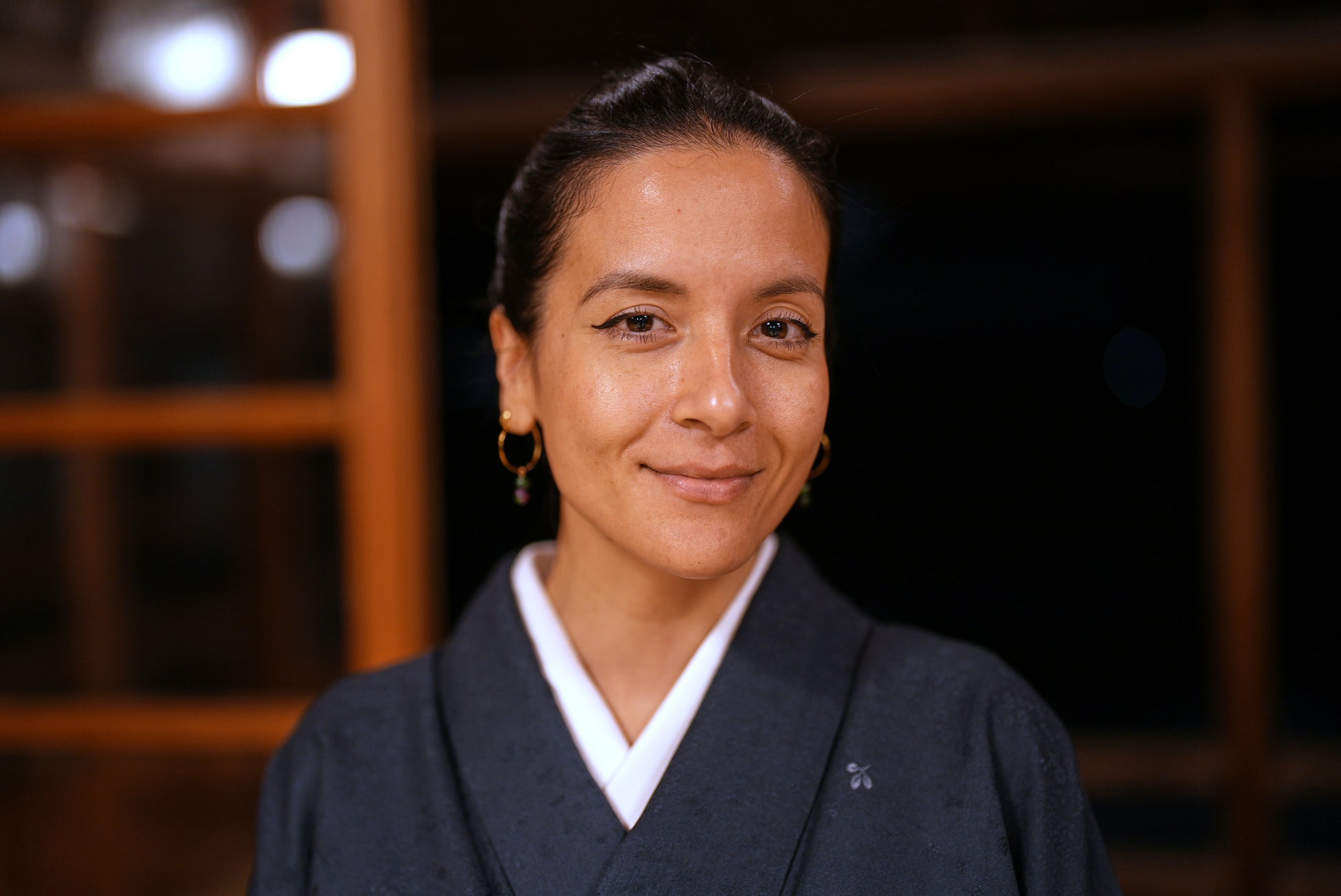 インバウンド外国人が、書道で日本文化の核心に触れる「大筆道場」