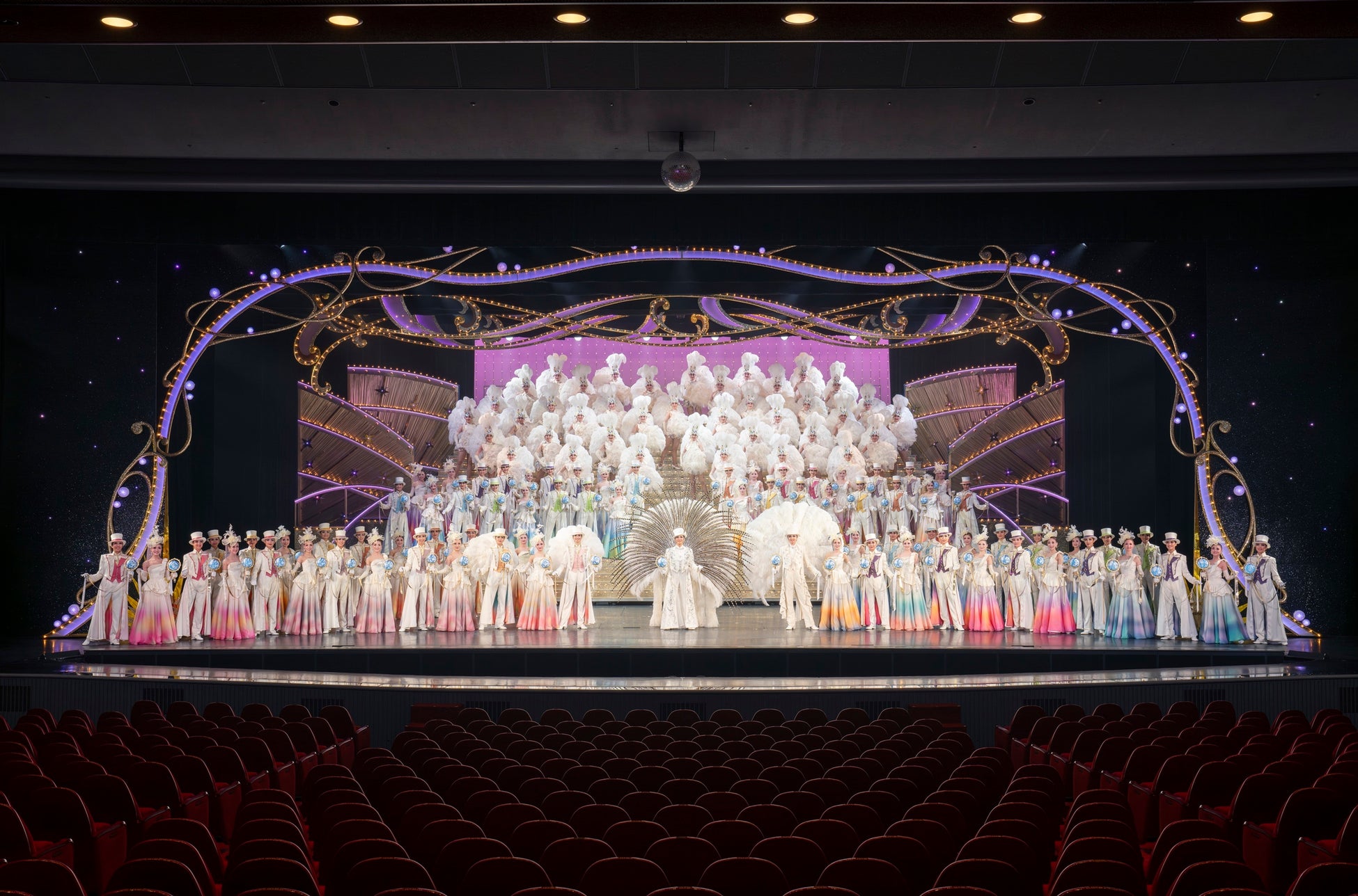 ベルーナグループ、4月9日(木)東京宝塚劇場 星組貸切公演のSS席チケット付きホテルプランおよびディナーコースを販売開始