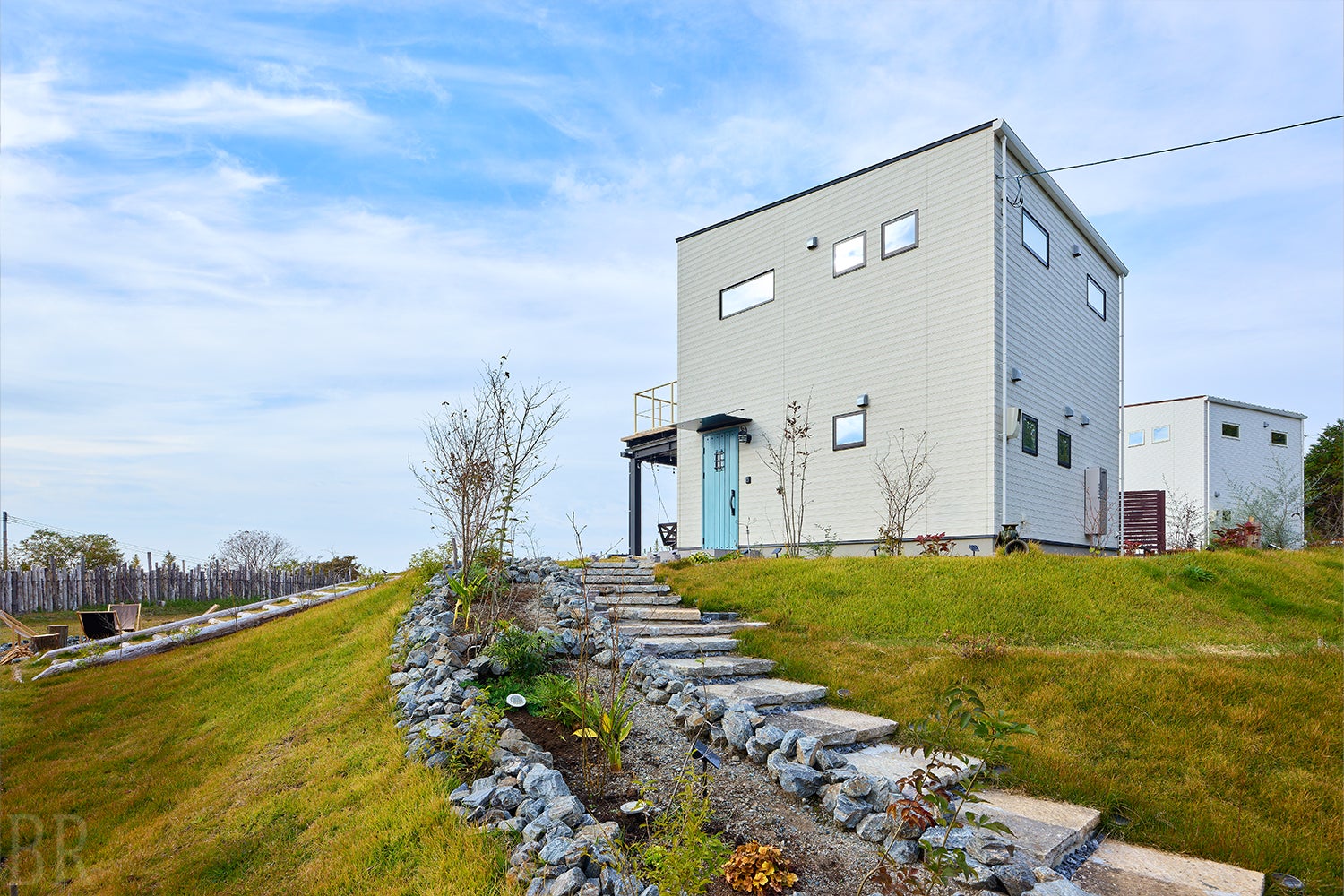 【リゾートグランピングドットコム新掲載】2025年10月GRAND OPEN！熊本・吉無田高原に誕生、空と夜景を望む貸切ヴィラ「Tsuki Akari－月燈－」