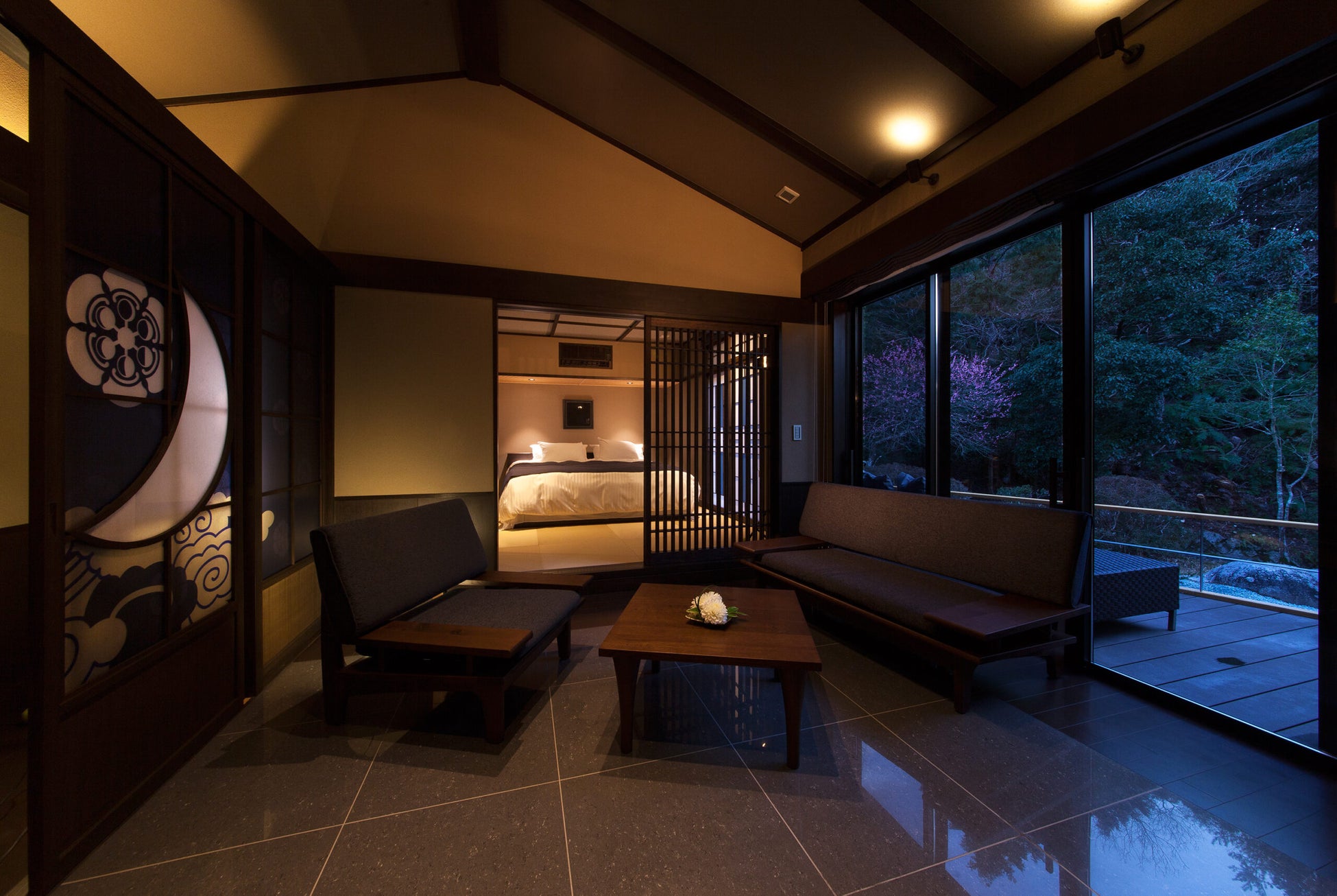 【川崎重工グループ ヘリコプター手配サービス Z-Leg™︎】　　　　　「伊勢かぐらばリゾート」からはじまる”贅沢旅”を提供！