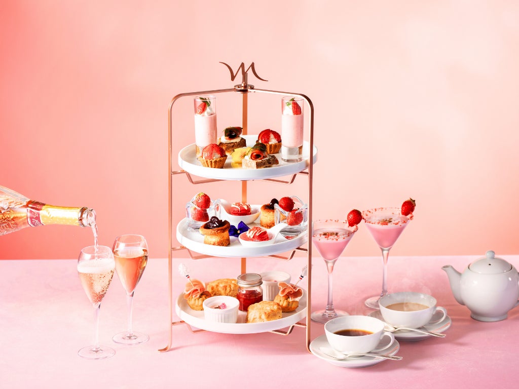 【メルキュール横須賀】季節ごとに新しい! 少しだけ特別なアフタヌーンティーシリーズ「Very Collection」誕生！ 第一弾は横須賀生まれの苺とSAKURAがきらめく春メニューが登場