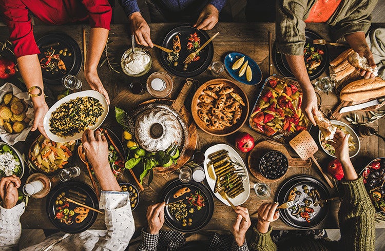 トルコ文化に息づく縁起の果実「ザクロ（Nar）」 ― 新年に受け継がれる、豊穣と幸運を願うトルコの伝統と食文化 ―