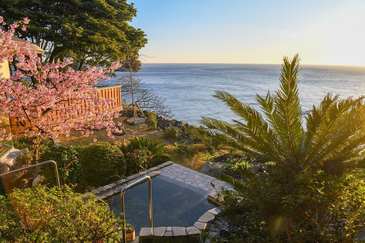 春の伊豆でいちご狩り♪ 大人女子いちご尽くしの休日。とびきり華やぐシャンパンベリー ＆ ときめきの特製いちごパフェ