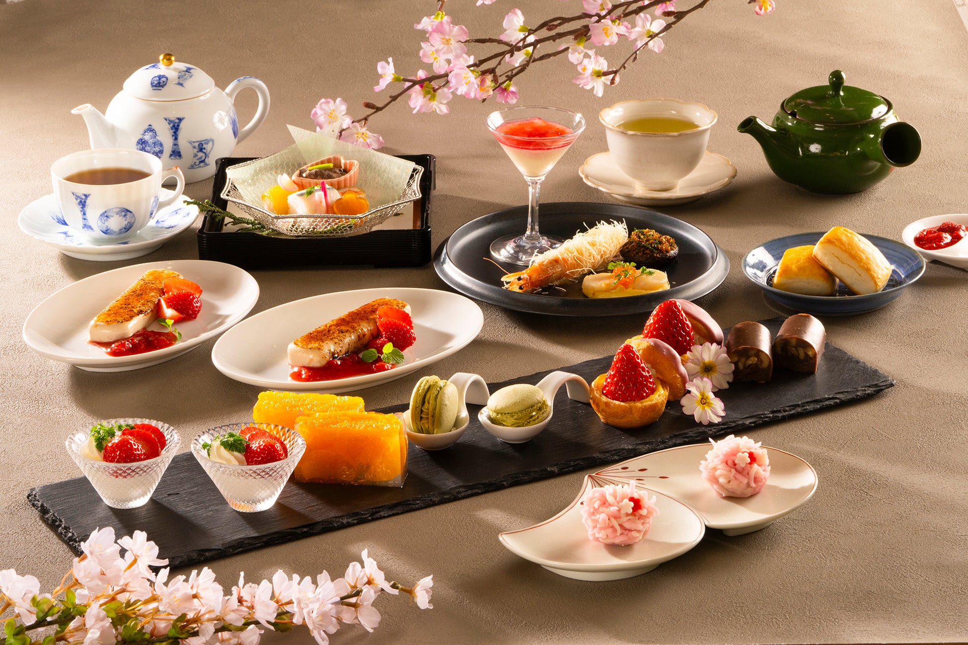 松江エクセルホテル東急、安来産“紅ほっぺ”と旬の素材を使用した「松江茶の湯文化のアフタヌーンティー」を期間限定で開催！