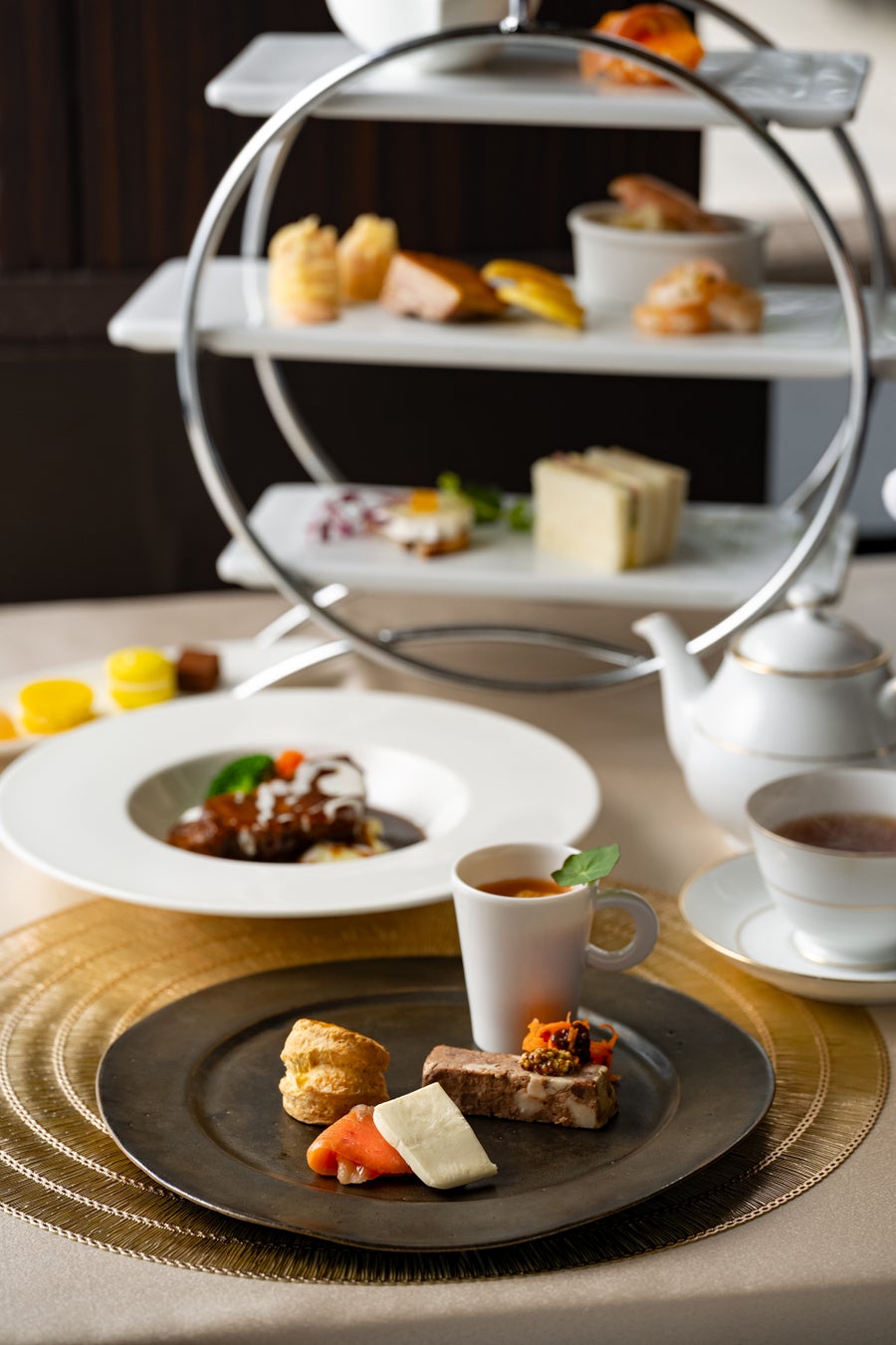 【ホテルオークラ福岡】〈2月限定〉博多座コラボレーションメニュー『HAKATAGAWAハイティー』を提供