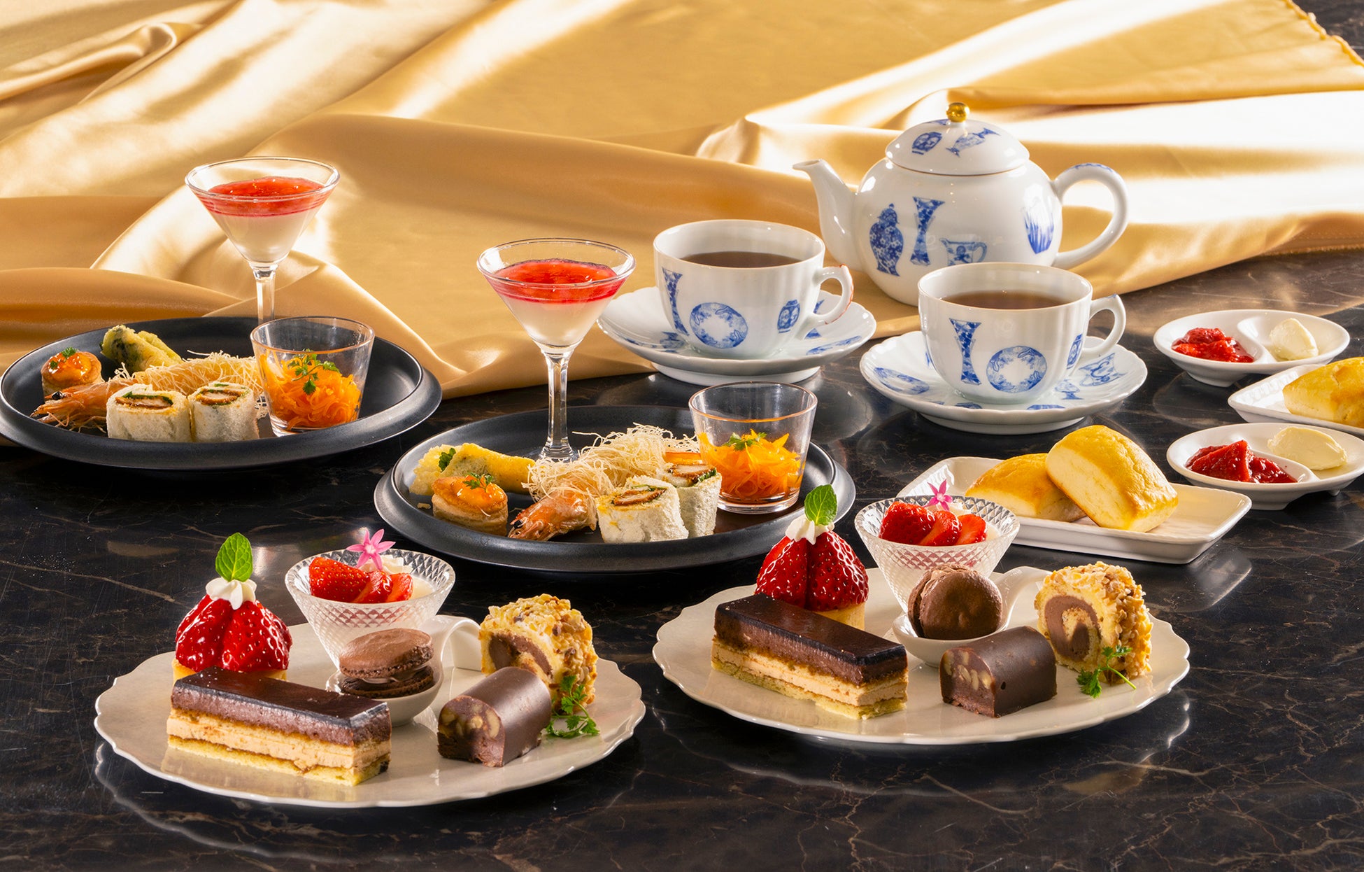 ～甘いマリアージュで、心を溶かす至福の時間を～ 　松江エクセルホテル東急、旬の苺と濃厚ショコラを贅沢に使用した「苺とショコラのアフタヌーンティー」を期間限定で開催