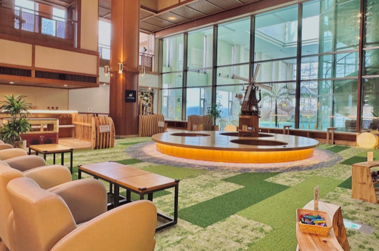 【ウェルカムベビーのお宿/湯の杜ホテル志戸平】キッズエリア「丘の広場」を地元木材店監修でリニューアル！花巻電鉄の”デハ3”がシンボル。唯一無二の「赤ちゃん広場」新設！【岩手花巻の温泉リゾートホテル】