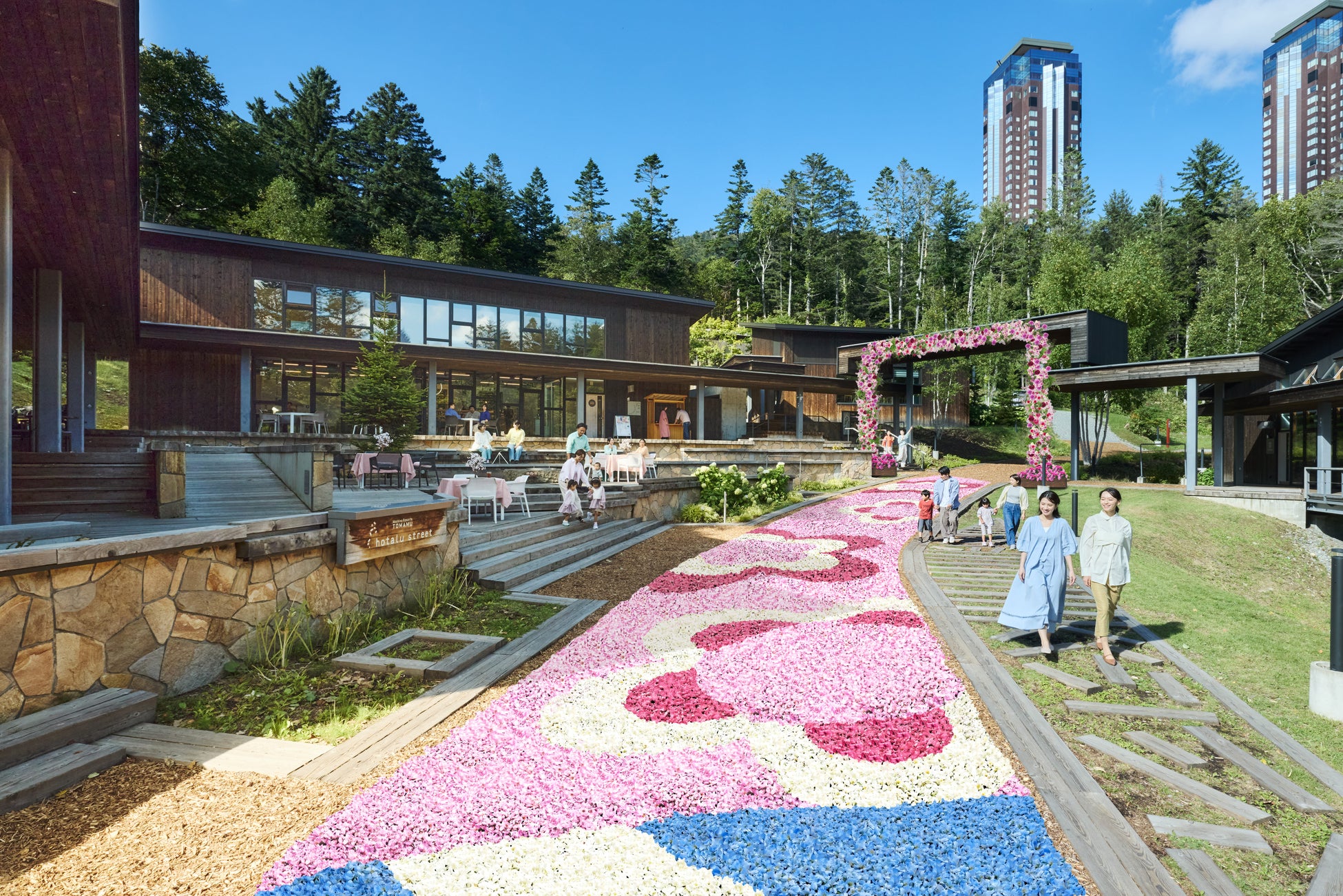 【リゾナーレトマム】雪解けの大地に花々が咲く！春の訪れを祝うイベント「花咲くトマム」開催