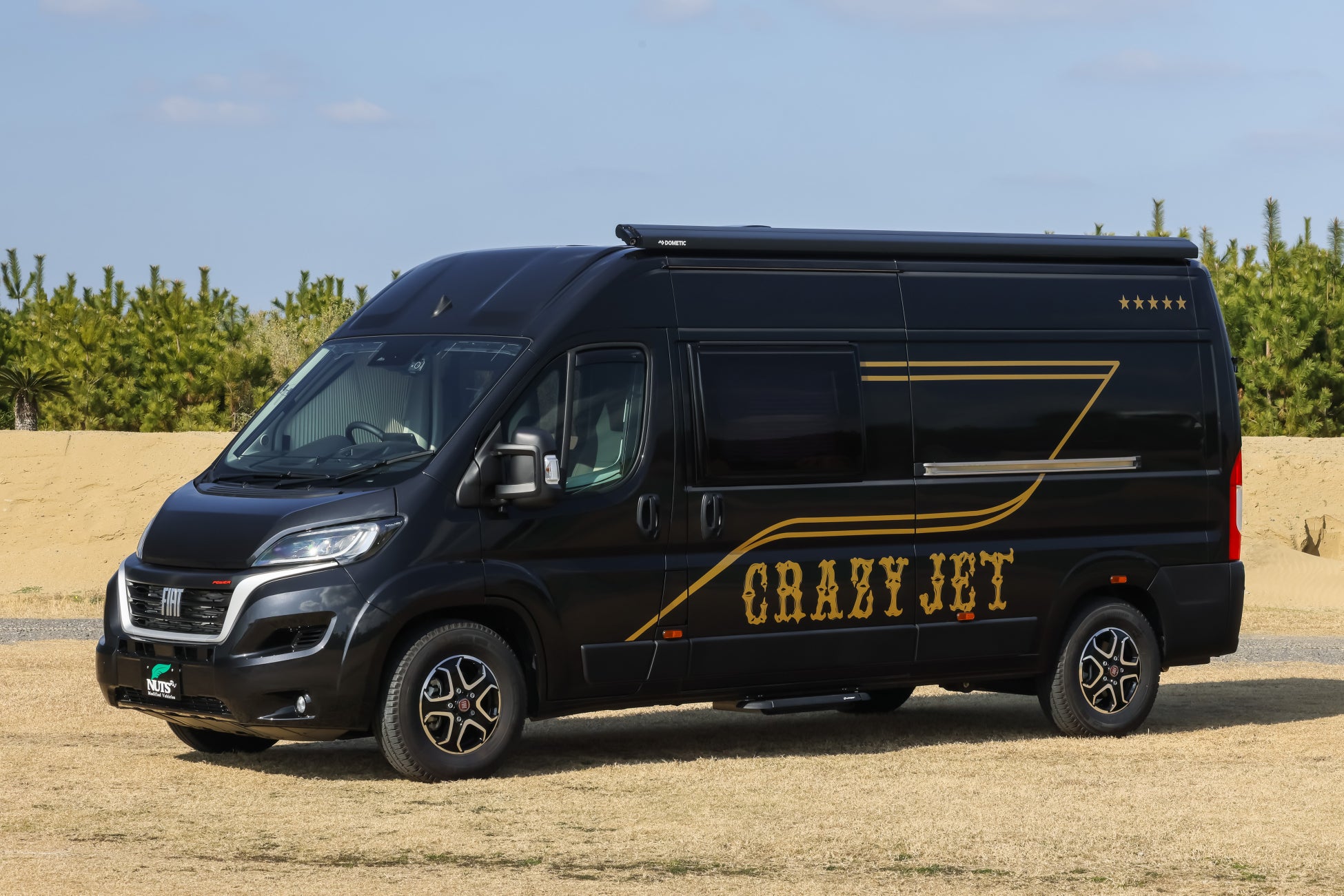 シンガーソングライター「清木場俊介」と日本最大級キャンピングカーメーカー「ナッツRV」の初コラボモデル『ジョカーレ』が【ジャパンキャンピングカーショー2026】でデビュー。清木場俊介氏の来場も決定！