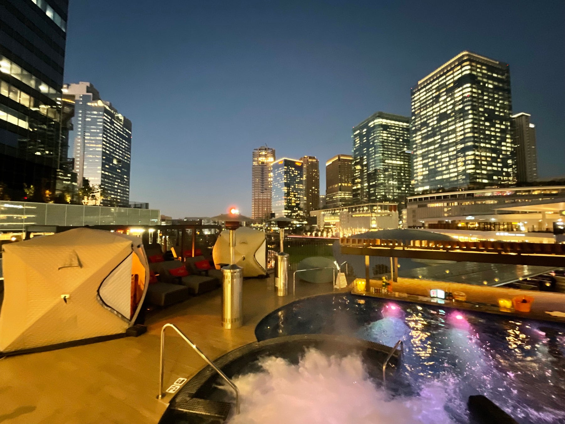 【うめきた温泉 蓮 Wellbeing Park】屋外温水インフィニティプールに絶景テントサウナが誕生