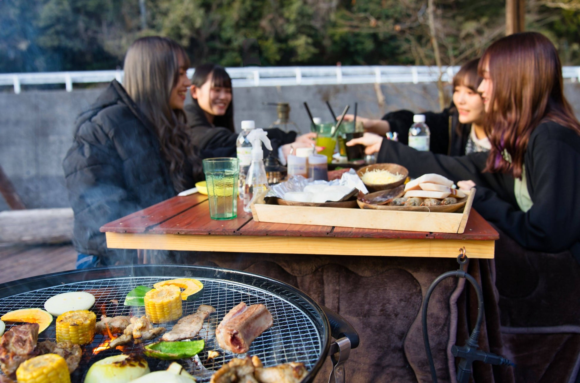 【愛知県岡崎市】今の学生はお金がない？だから宿泊費を削って、思い出を太らせる。飲み会2回分の予算で「一生モノの焚き火」を。学生のわがままを全部詰め込んだ、コスパ最強の春旅プランを公開。
