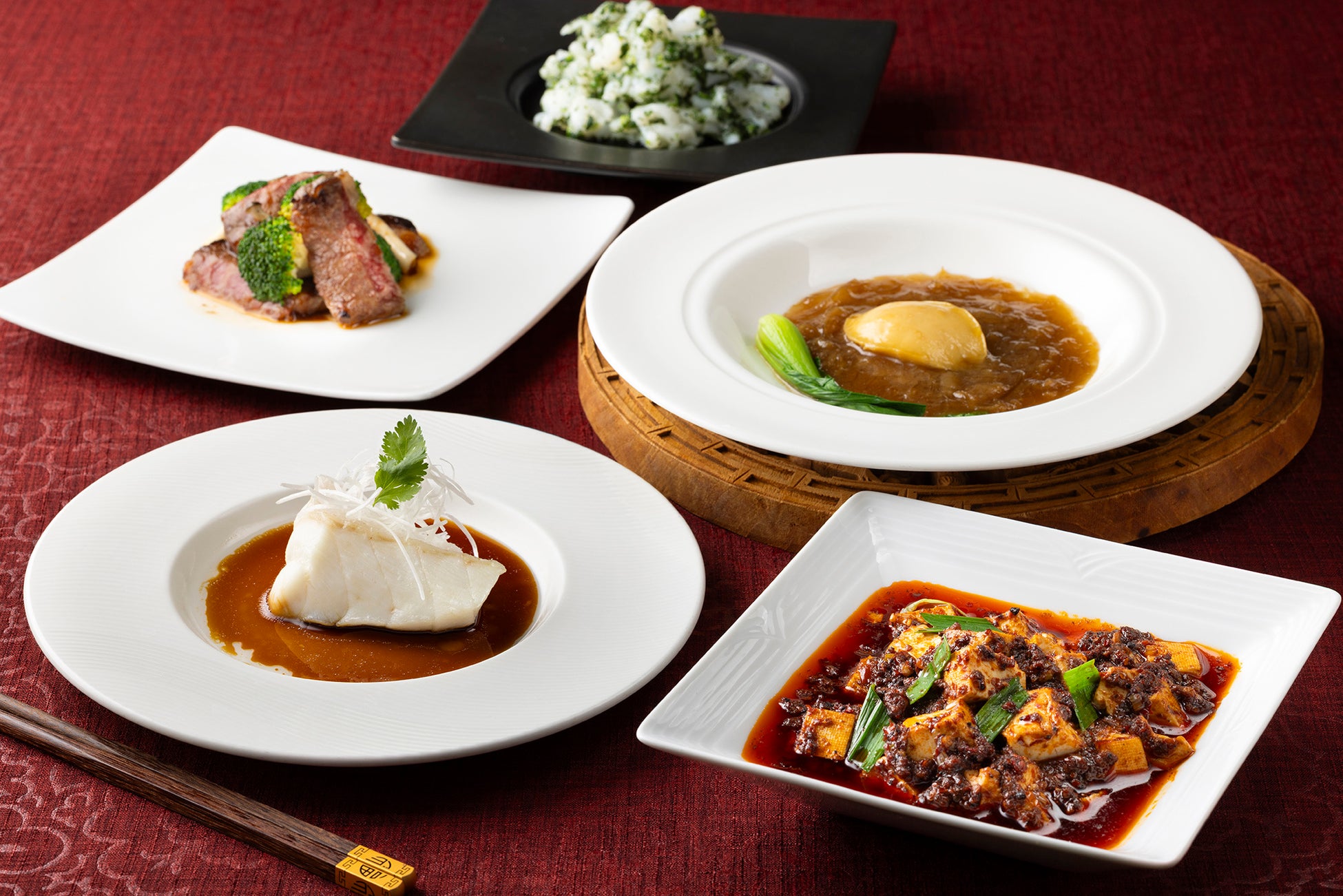 【スイスホテル南海大阪】「バレンタインチョコレートアソート」2月1日(日)より販売開始 期間限定コースや一夜限りのペアディナーも