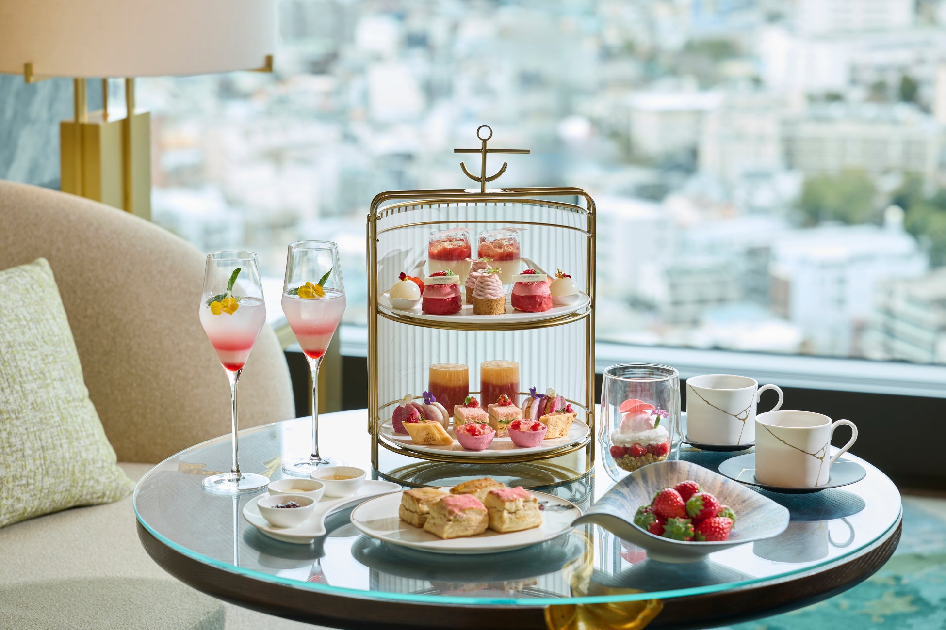 【ウェスティンホテル横浜】春本番、いちごへの恋心は最高潮に。ウェスティンホテル横浜のいちごアフタヌーンティー第2弾