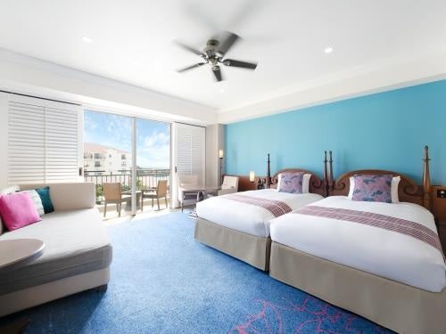 【ホテル日航アリビラ】パティオに咲き誇る花を楽しむ宿泊プランを1月29日より販売開始