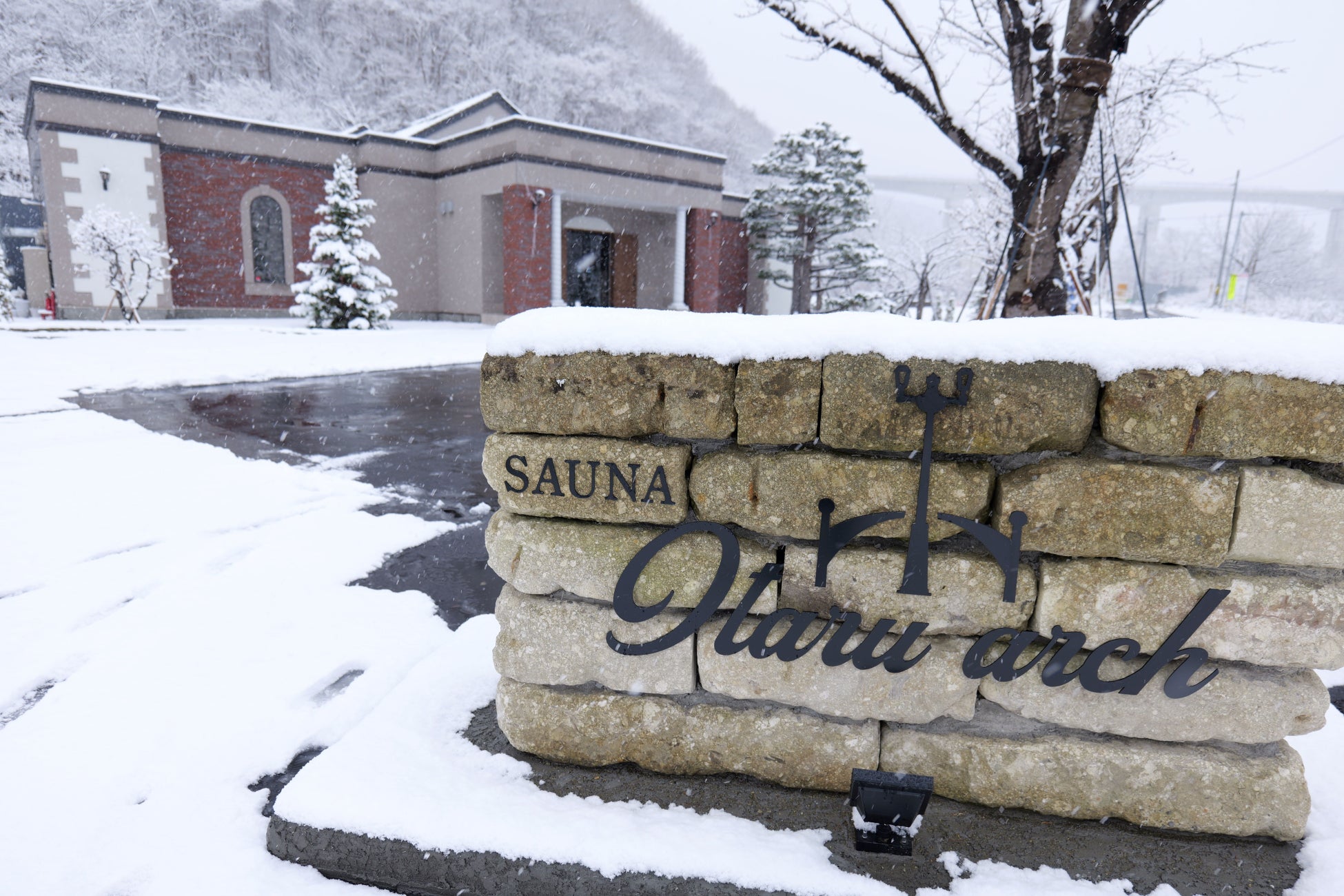 【小樽ロケに最適！】今の時期だけ楽しめる「雪ダイブ」を堪能できるサウナ施設を体験・取材しませんか？