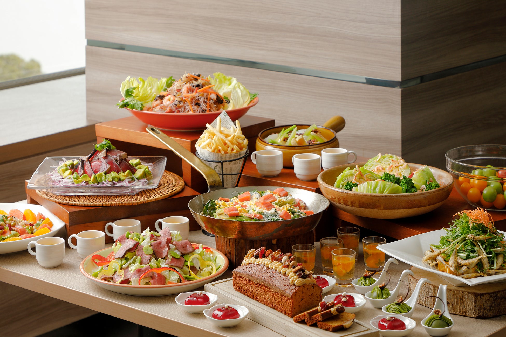 琵琶湖マリオットホテル　選べるメインと多彩なブッフェが楽しめるランチ「Pick ＆ Enjoy Lunch」を発売