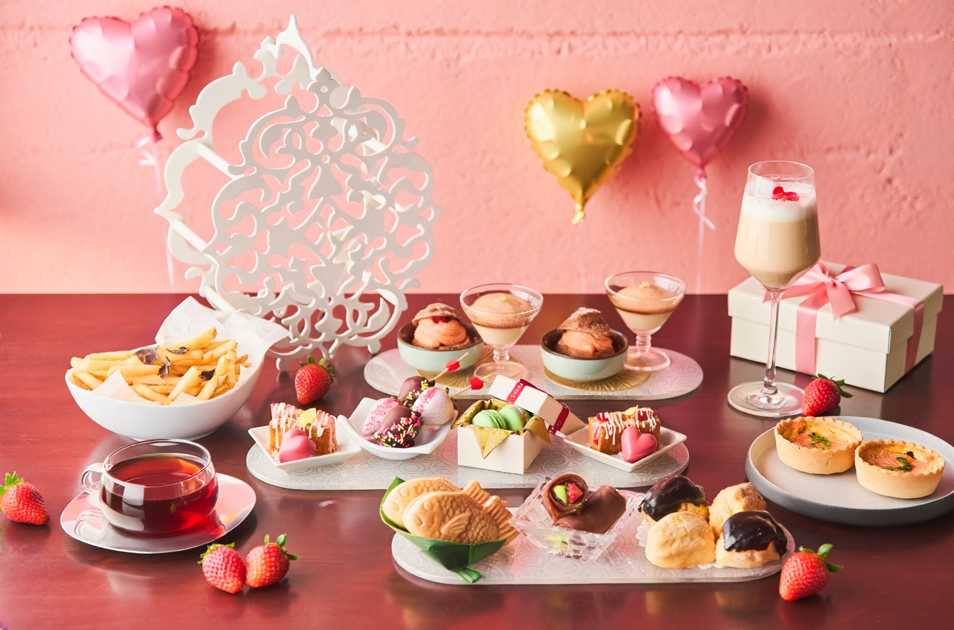 期間限定【Valentine Jewel Afternoon Tea】 Chocolate × Strawberry　大人の甘い贅沢時間をホテル＆レジデンス六本木で