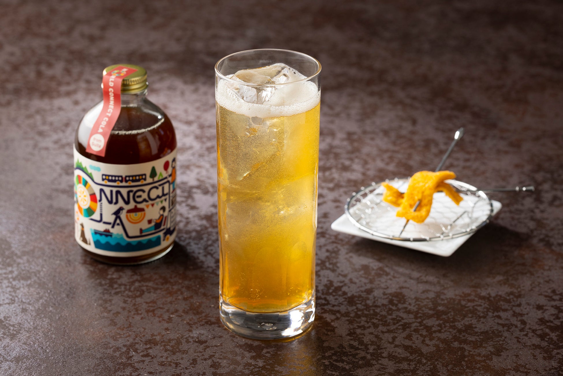 【コートヤード・バイ・マリオット 新大阪ステーション】ソース文化の大阪に乾杯！クラフトコーラor ソース？！ カクテル「OSAKA FUSION(オオサカ フュージョン)」を発売