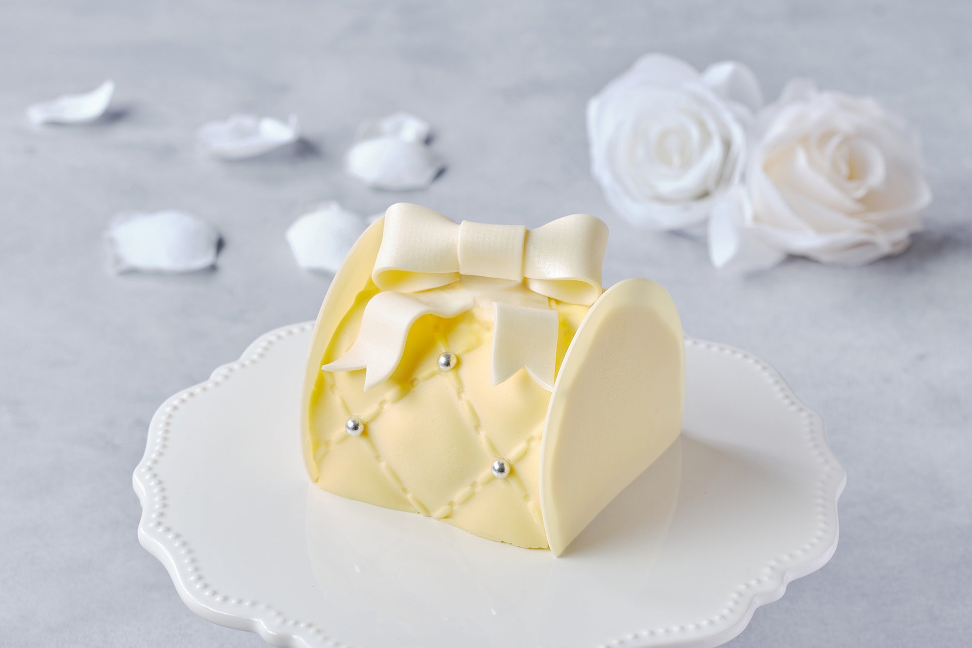 特別なホワイトデーを演出する限定ケーキとディナープランが登場