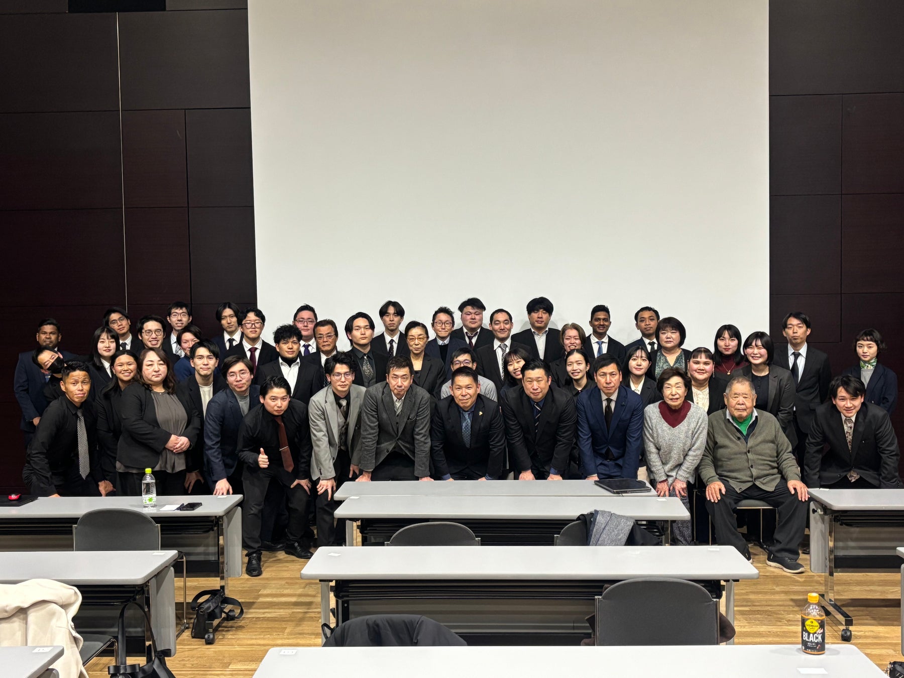 【速報レポート】こども達が投票体験、「キッザニア模擬選挙」を開催。未来を創る一票の重みを体感