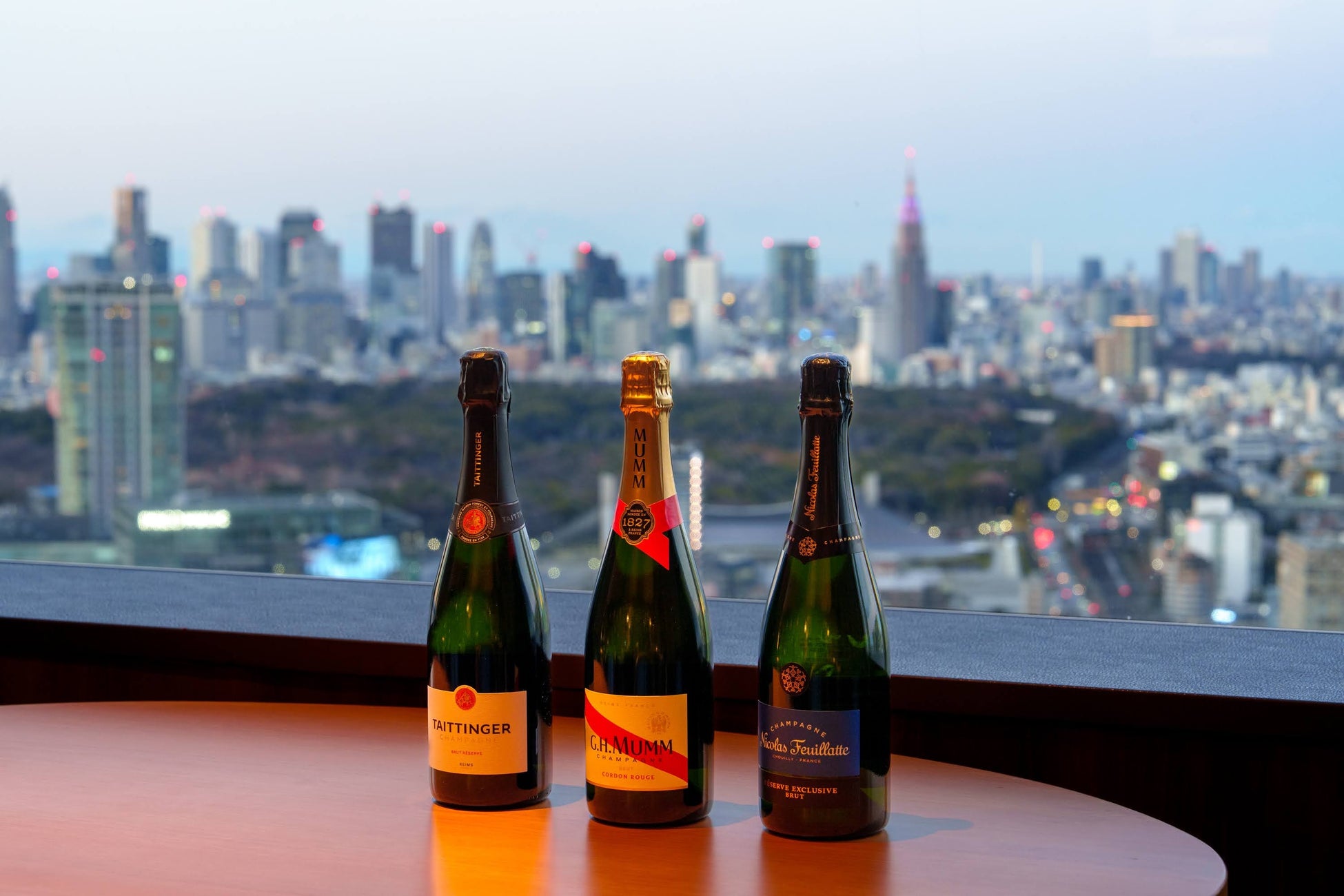 セルリアンタワー東急ホテル、地上150ｍの絶景で味わう天空のシャンパン体験！世界的名門シャンパンを楽しむ特別なハッピーアワーを2月15日より開催
