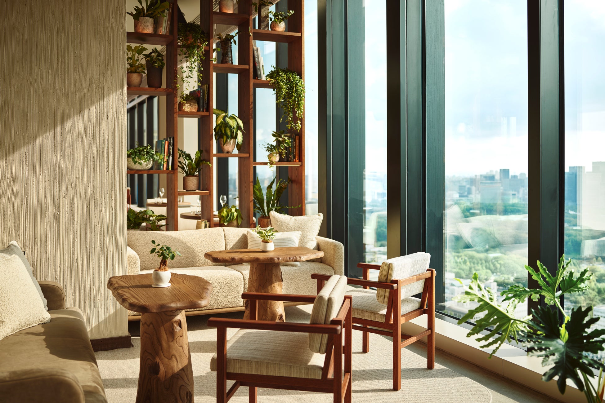 安中市に「観光AIコンシェルジュ」のサービス提供開始