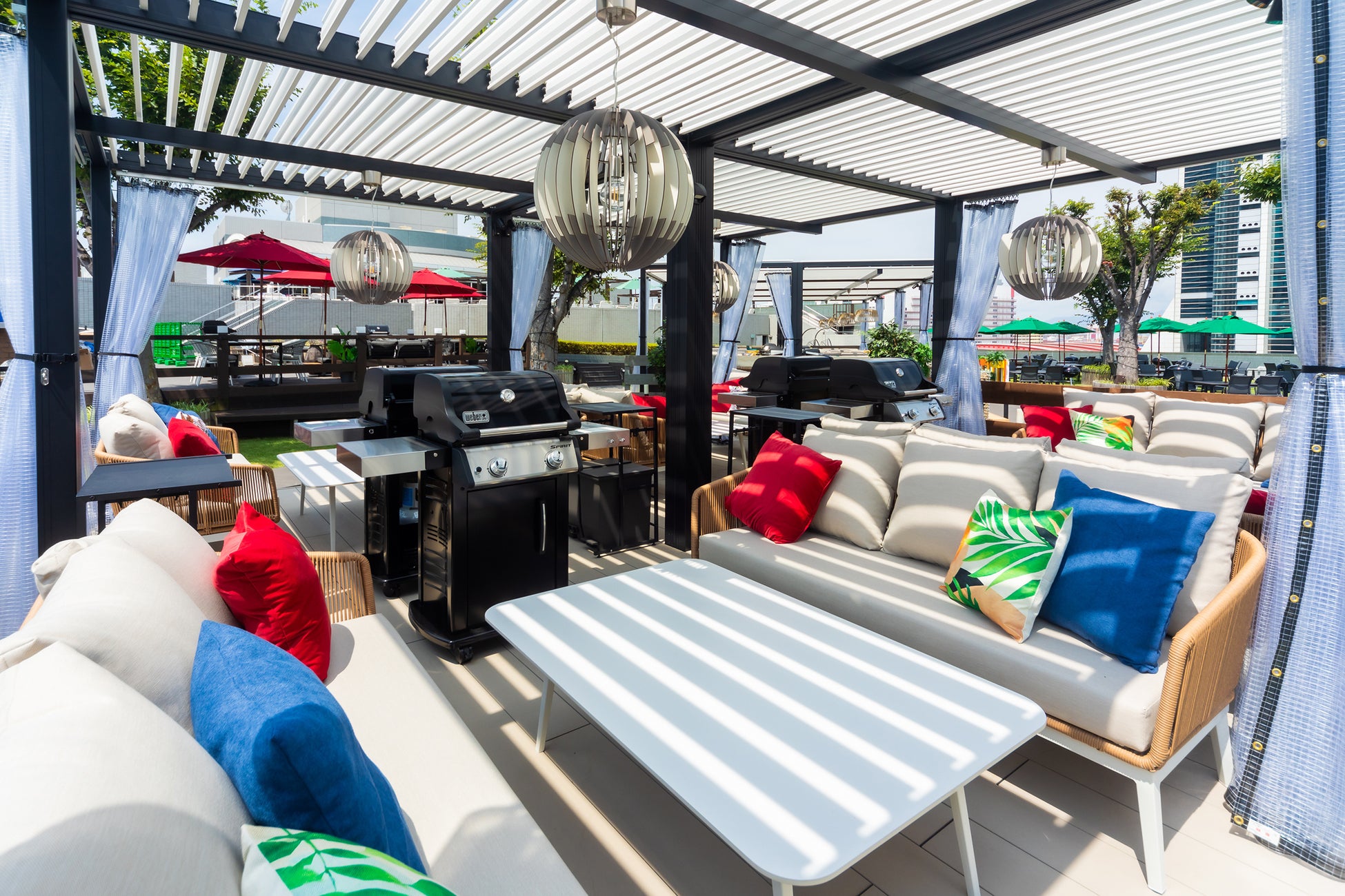 「BBQの目的が変わる。」ホテル屋上が“くつろぎの場”へ3月1日リフレッシュオープン