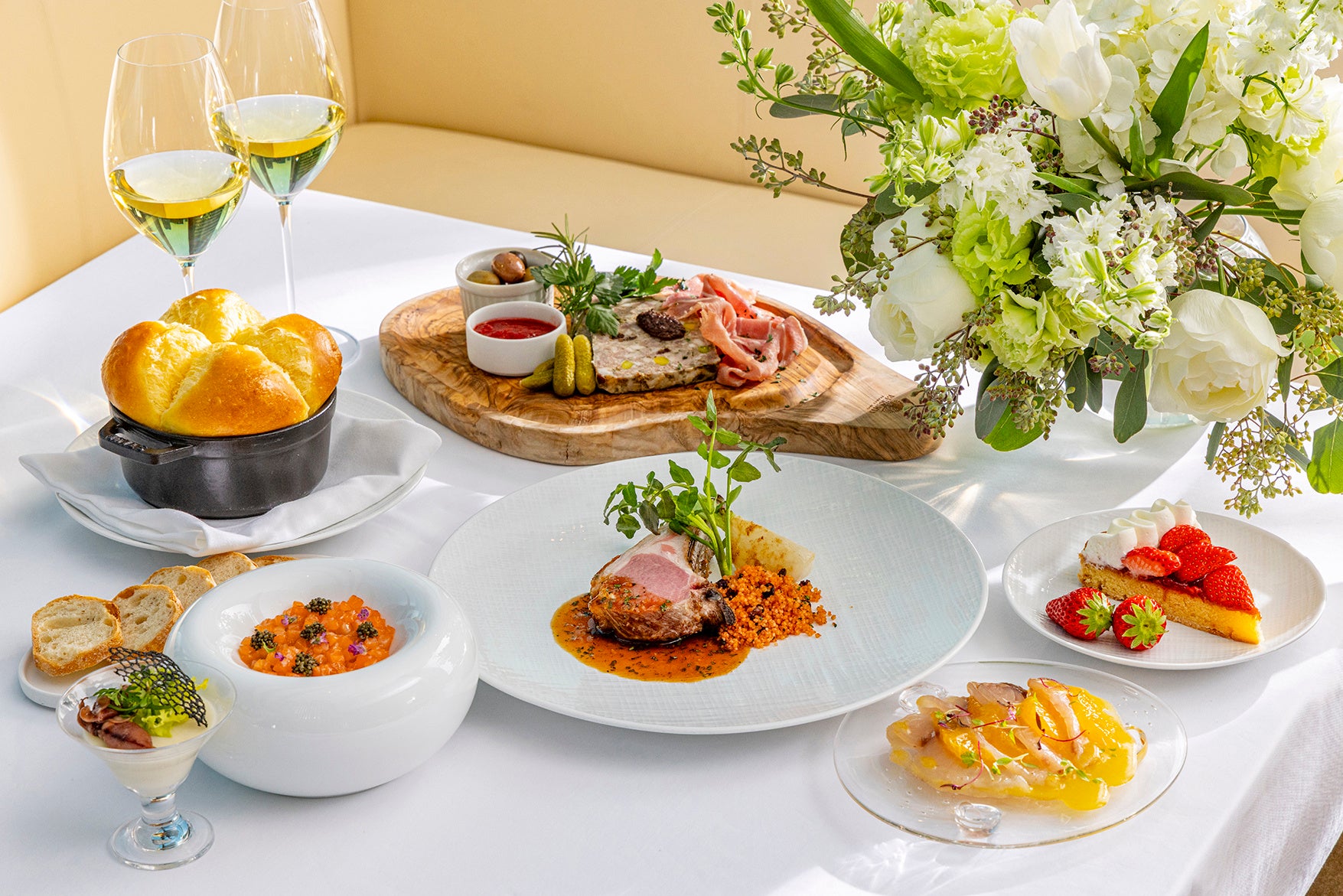 コンラッド東京、週末限定「コラージュ・ウィークエンドブランチ」を刷新し3月7日（土）より提供開始