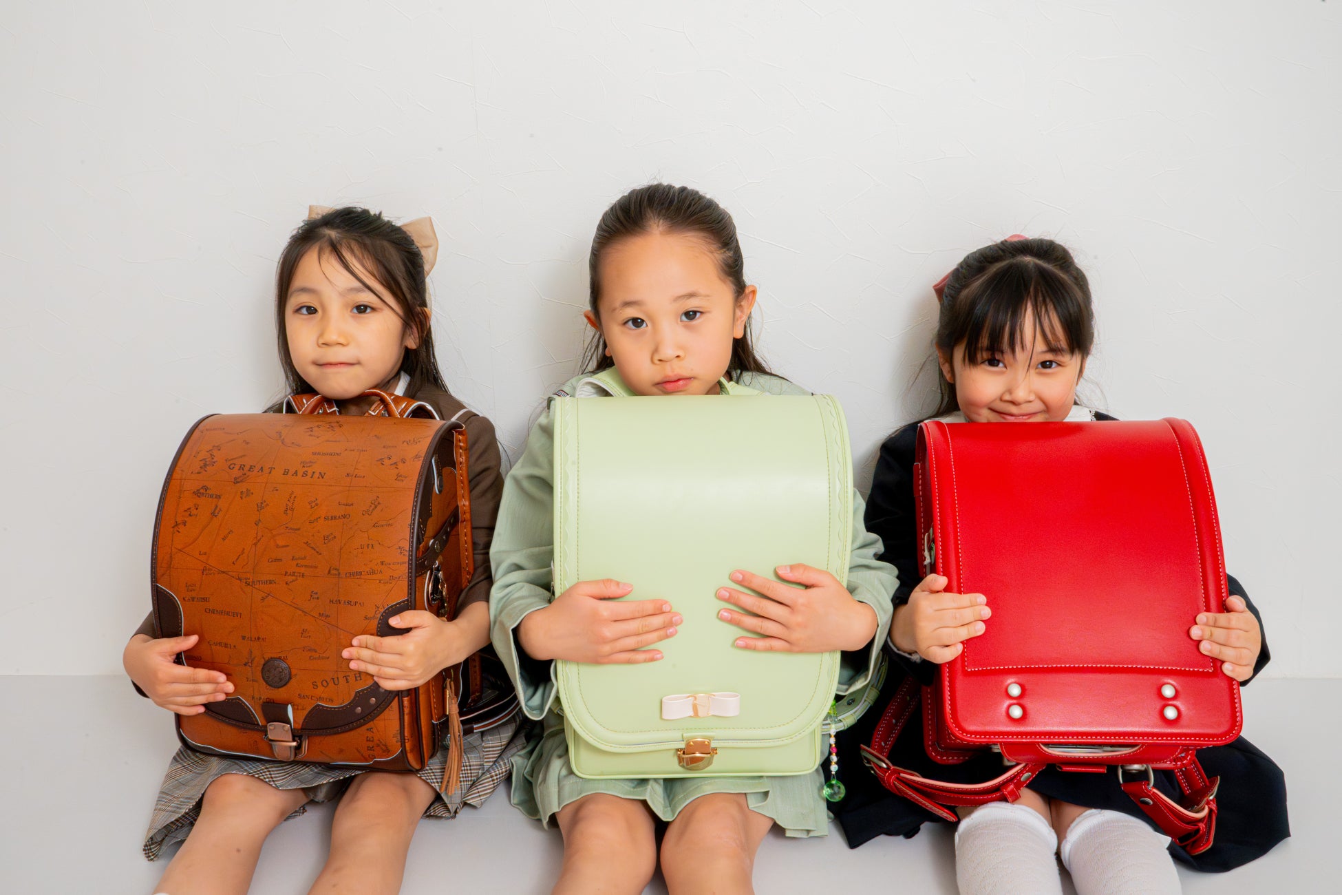 【ランドセルフォト】ピカピカのうちに残そう。入学式当日は撮れない「プレ入学式」のススメ。INAI LIFEなら1万円台で