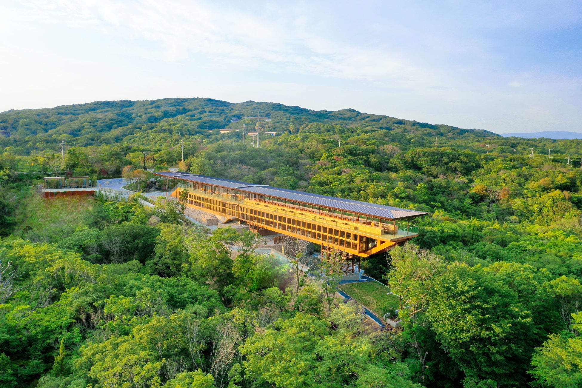 飲み物だけではない、食べ物や雑貨も販売する いま会いに行きたいユニークな自動販売機を紹介『自動販売機マニア!』刊行