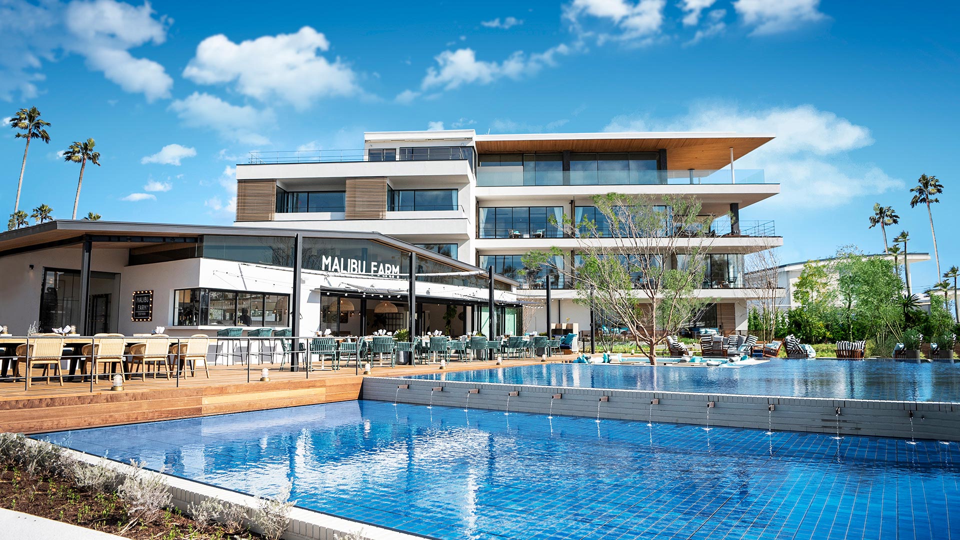 【聖地巡礼】シリーズ初の海外ロケ地！韓国『乗り換え恋愛4』日本編の舞台はリビエラ逗子マリーナ。新規加入数で歴代1位を記録した本番組の共同生活拠点としてマリブホテルやマリブファームが登場！