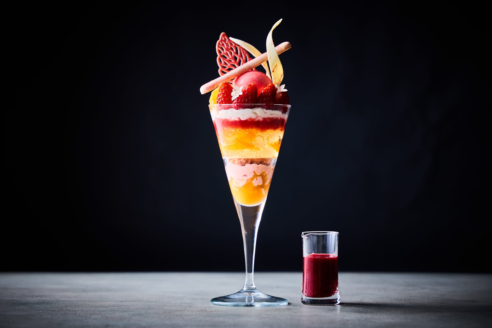 【ホテルメトロポリタン】苺と柑橘の贅沢なマリアージュ　春を彩る至福の「Seasonal Parfait」