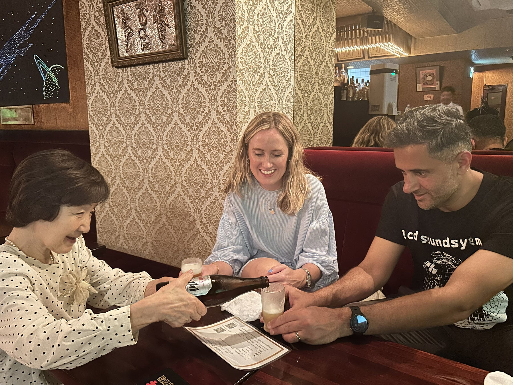 スナック横丁、新宿に“ラグジュアリー特化型”ナイトツアーを始動