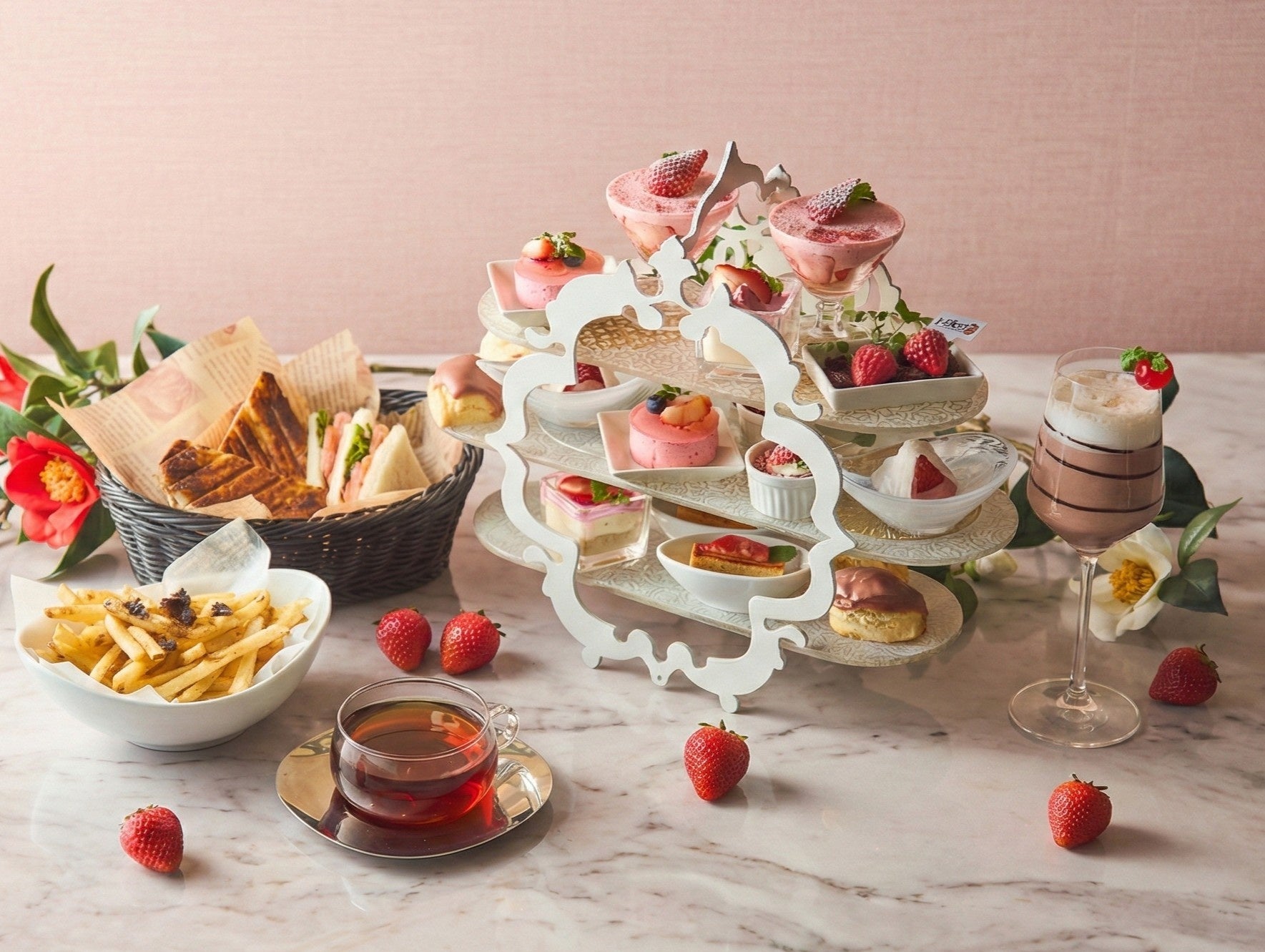 苺、苺、そして苺。苺づくしの期間限定アフタヌーンティーをホテル＆レジデンス六本木で提供開始