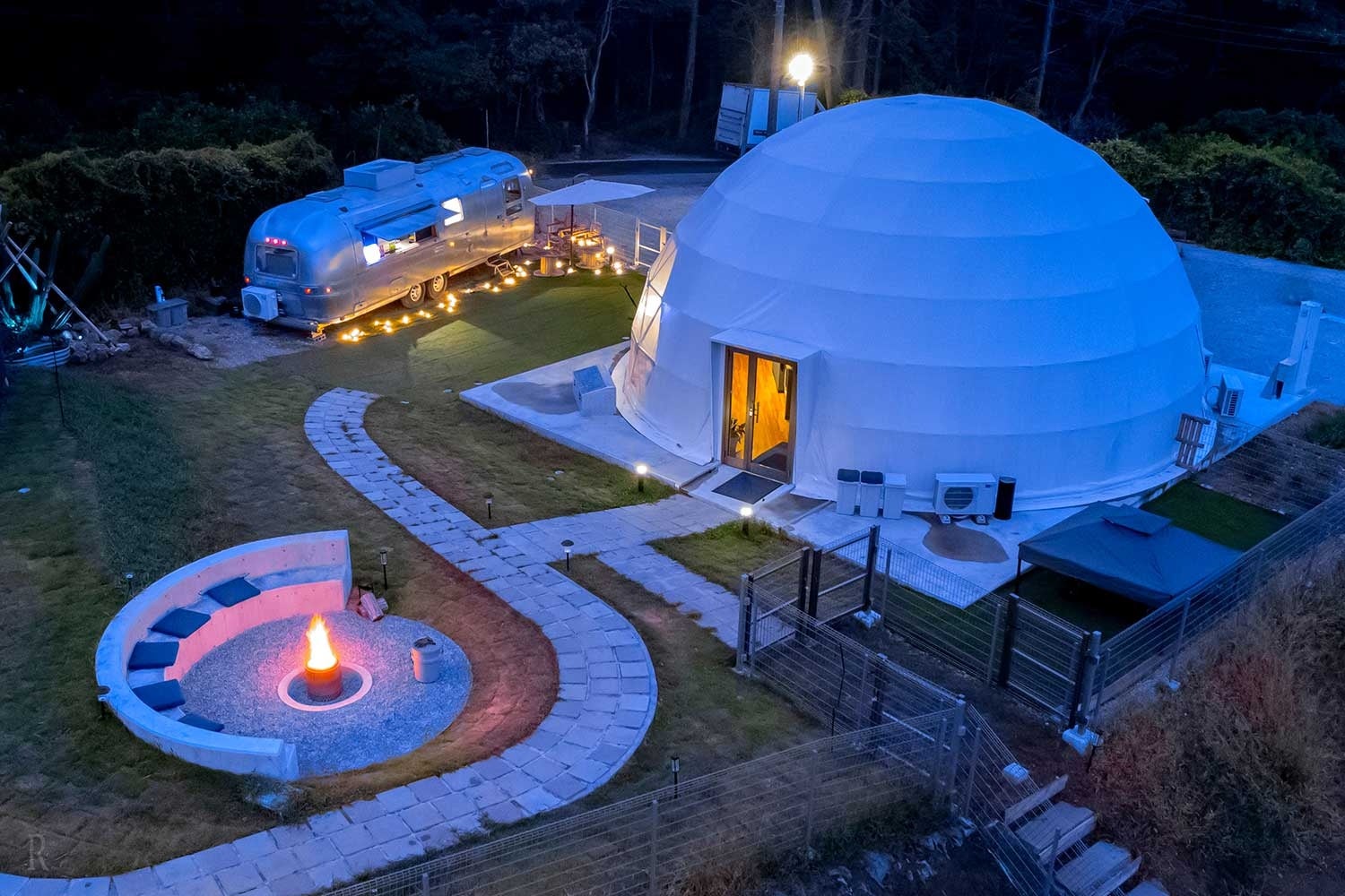 【2026年2月新規掲載】愛犬×農業体験　伊豆で自然と触れ合う贅沢なグランピング「メモリアコリーナ伊豆80-Memoria Collina IZU80-」