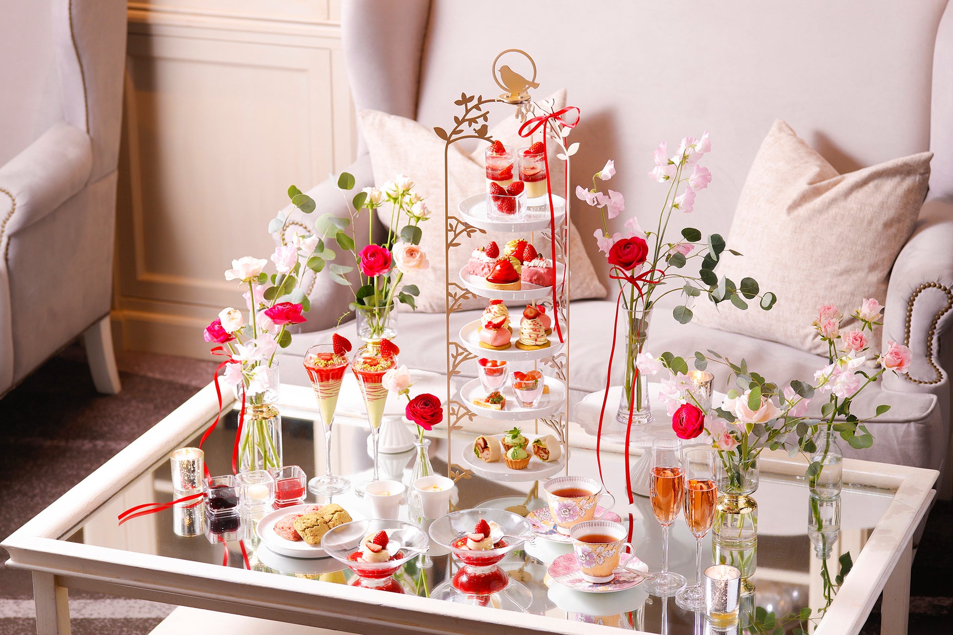 完熟いちごとピスタチオのアフタヌーンティー