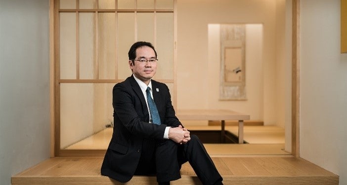 【フォーシーズンズホテル東京大手町】シグネチャーダイニングest ペストリーシェフミケーレと音羽明日香氏が紡ぐデザートの対談 ― 甘美なる1日 ―