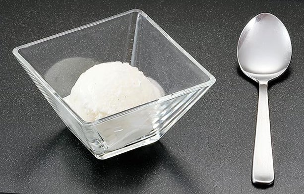 沖縄県産の塩を使用したこだわりのアイス「塩バニラアイス」を開発！