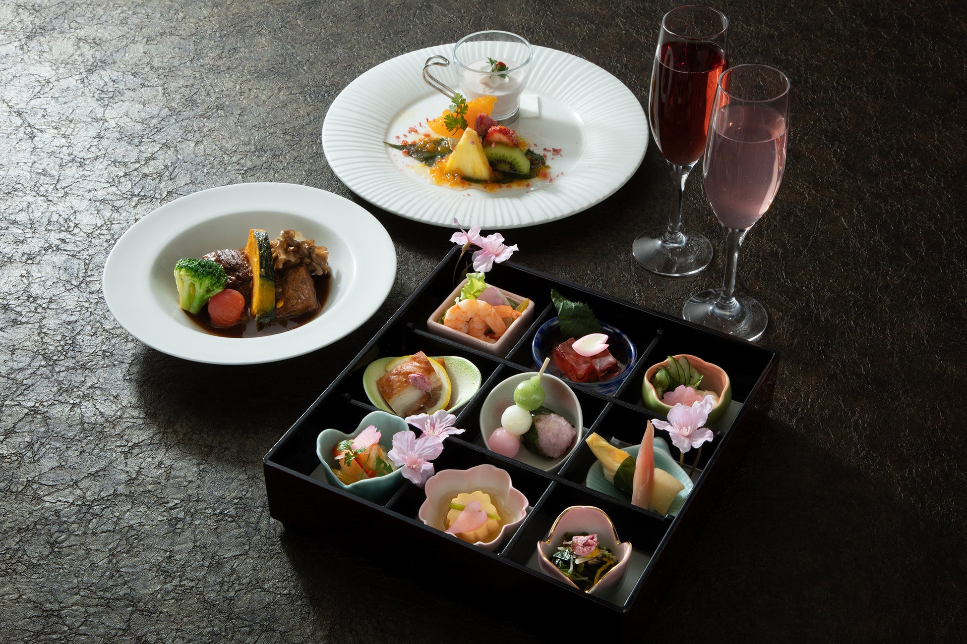 【水戸プラザホテル】和の装いで初登場、桜イブニングハイティー