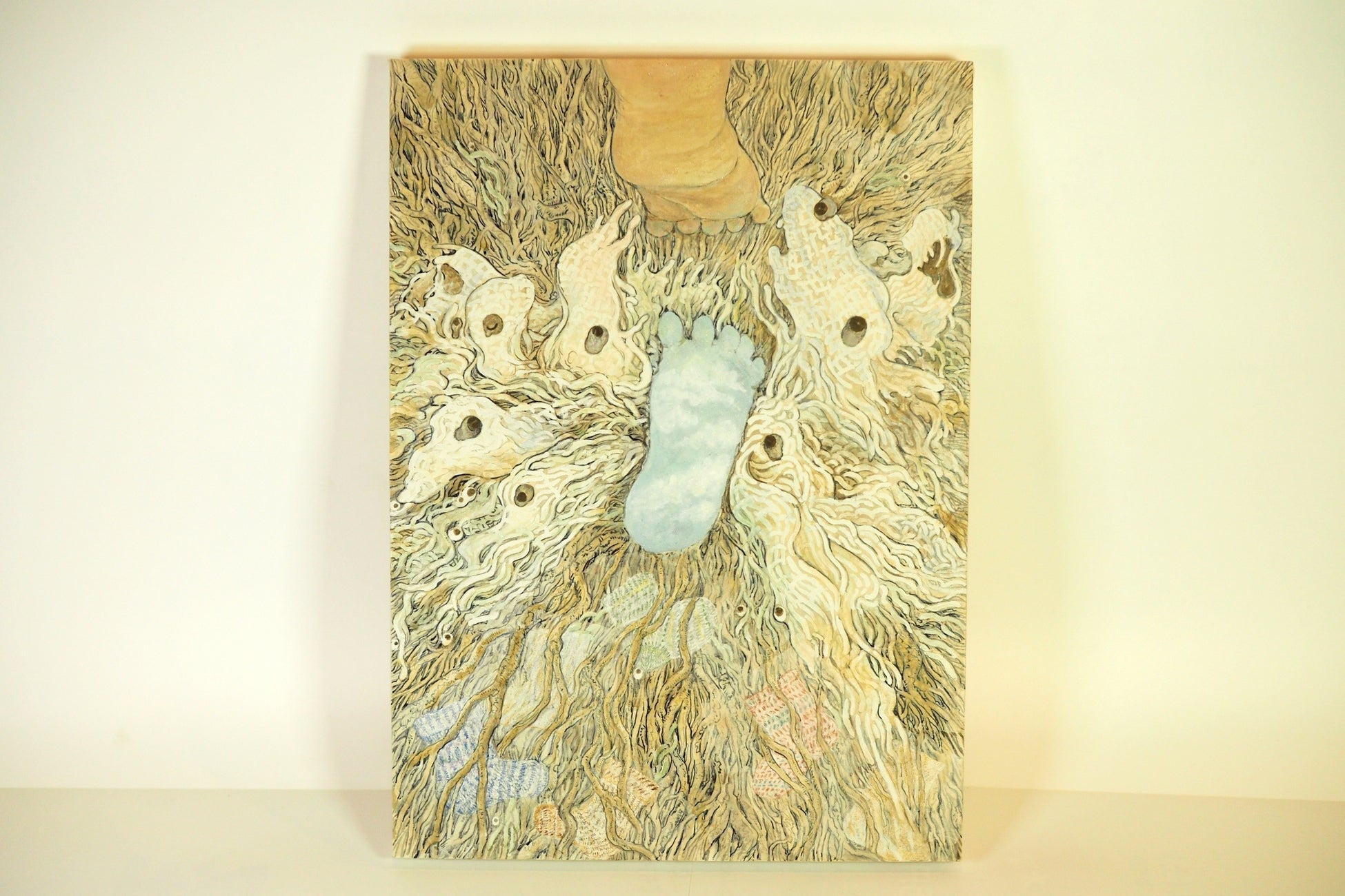 「靴下の妖怪コンテスト」グランプリは「足あとのぞき・足うらつつみ（転じて靴下の妖怪）」に決定！