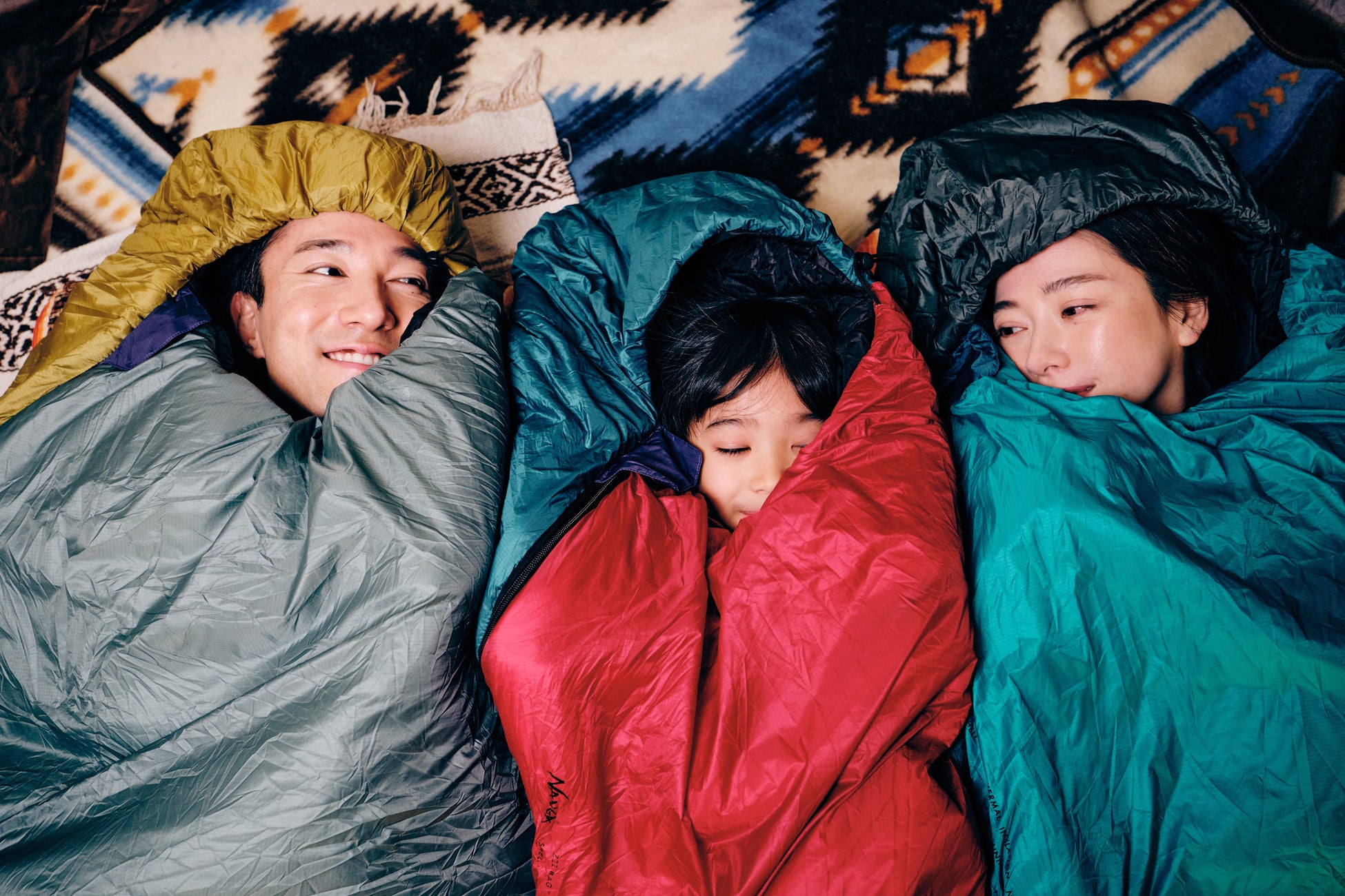 【NANGA】独自開発素材を採用した化繊寝袋「ZZZ BAG」がデビュー！