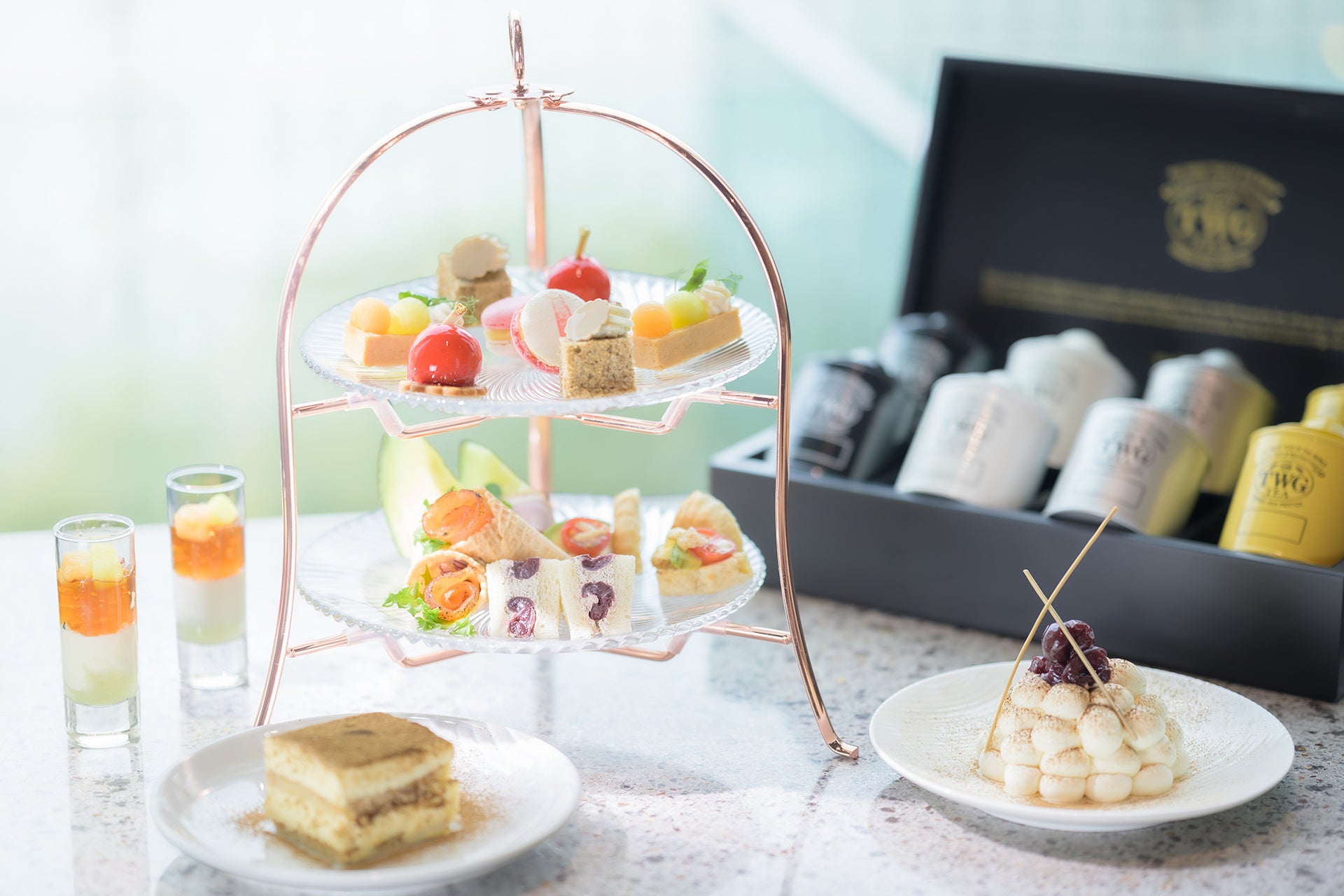 初夏のメロンとチェリーが彩る紅茶づくしのアフタヌーンティー。「TWG Tea」ティーフリー付きで4月22日より登場／ザ ロイヤルパークホテル アイコニック 名古屋